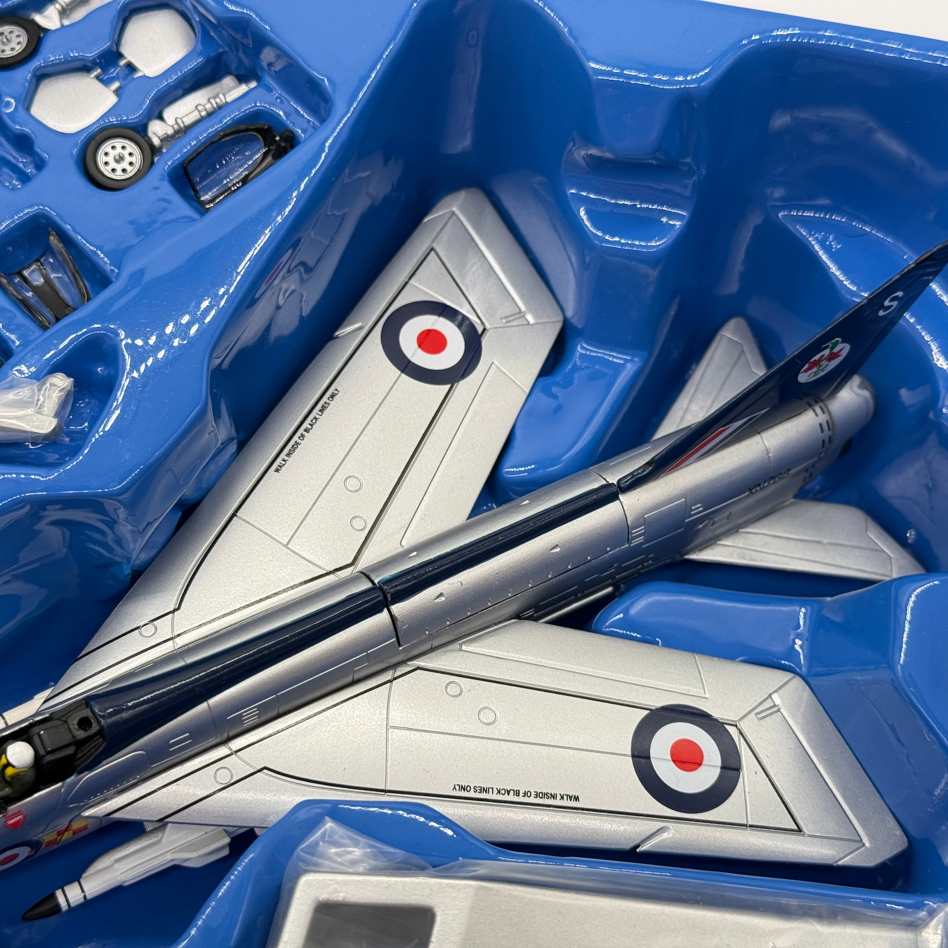 Corgi 49402 1:72 English Electric Lightning F.2 XN768 S RAF No.92 Sqn Aerobatic Display Team Farnborough 1964 *ISSUES*