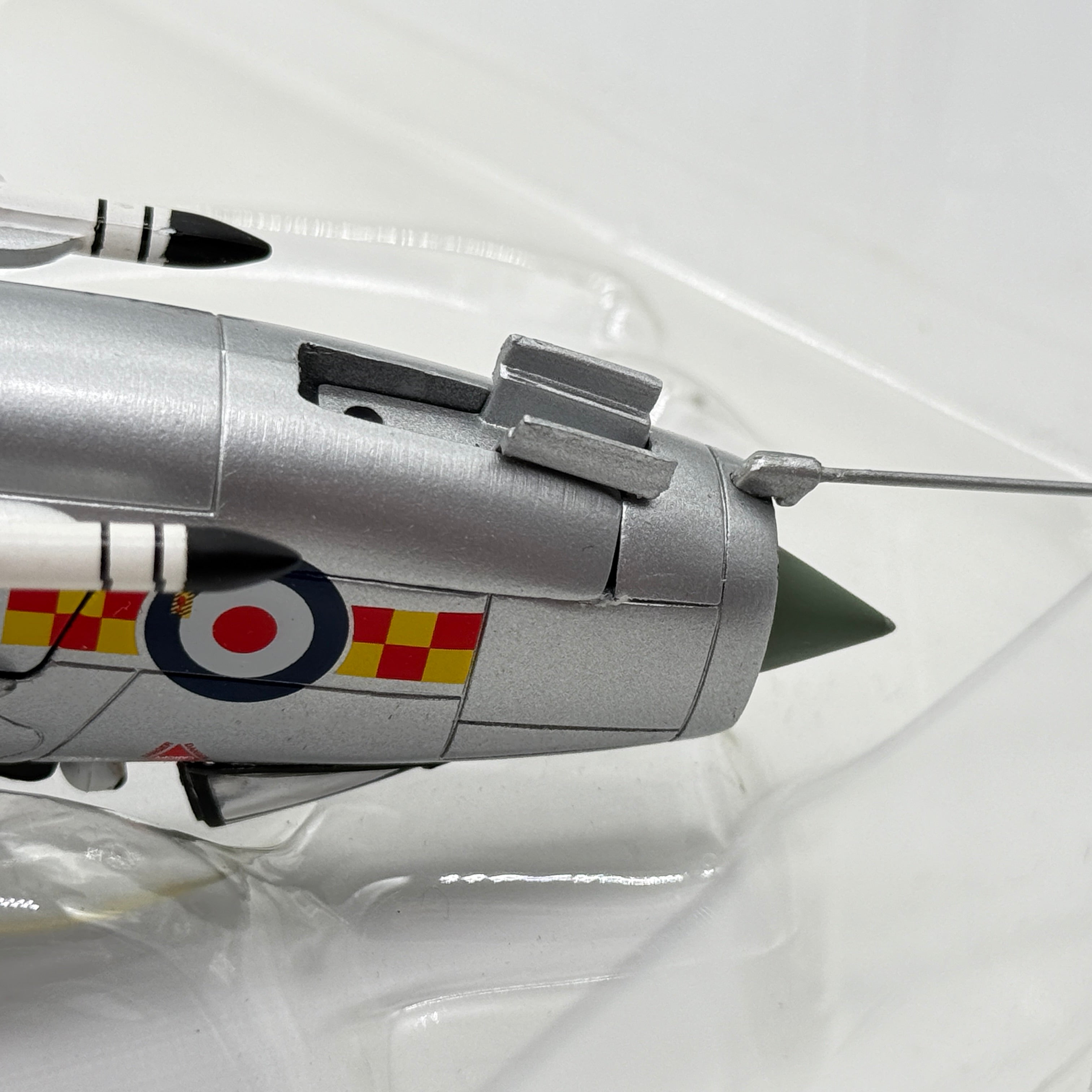 Corgi 49402 1:72 English Electric Lightning F.2 XN768 S RAF No.92 Sqn Aerobatic Display Team Farnborough 1964 *ISSUES*