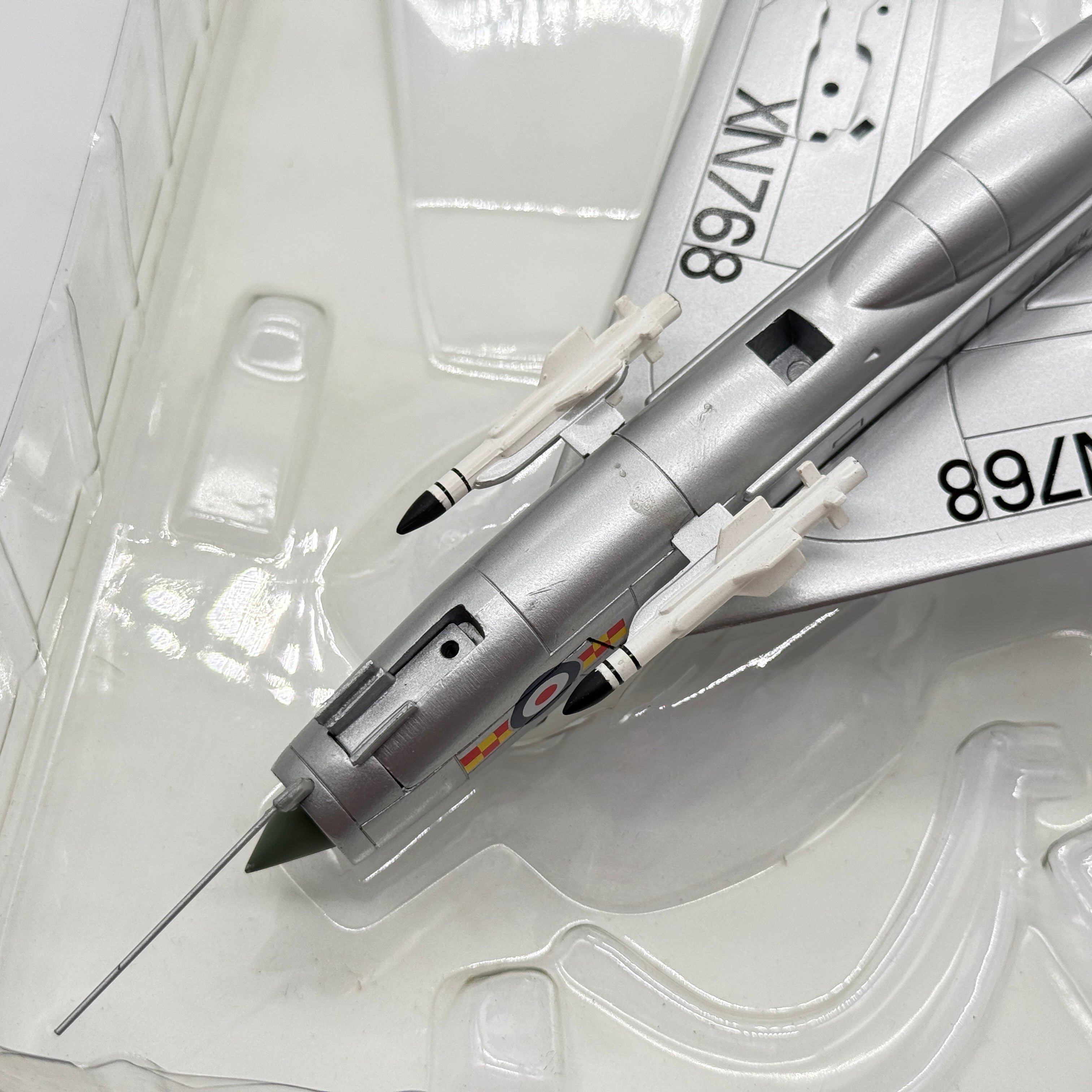 Corgi 49402 1:72 English Electric Lightning F.2 XN768 S RAF No.92 Sqn Aerobatic Display Team Farnborough 1964 *ISSUES*