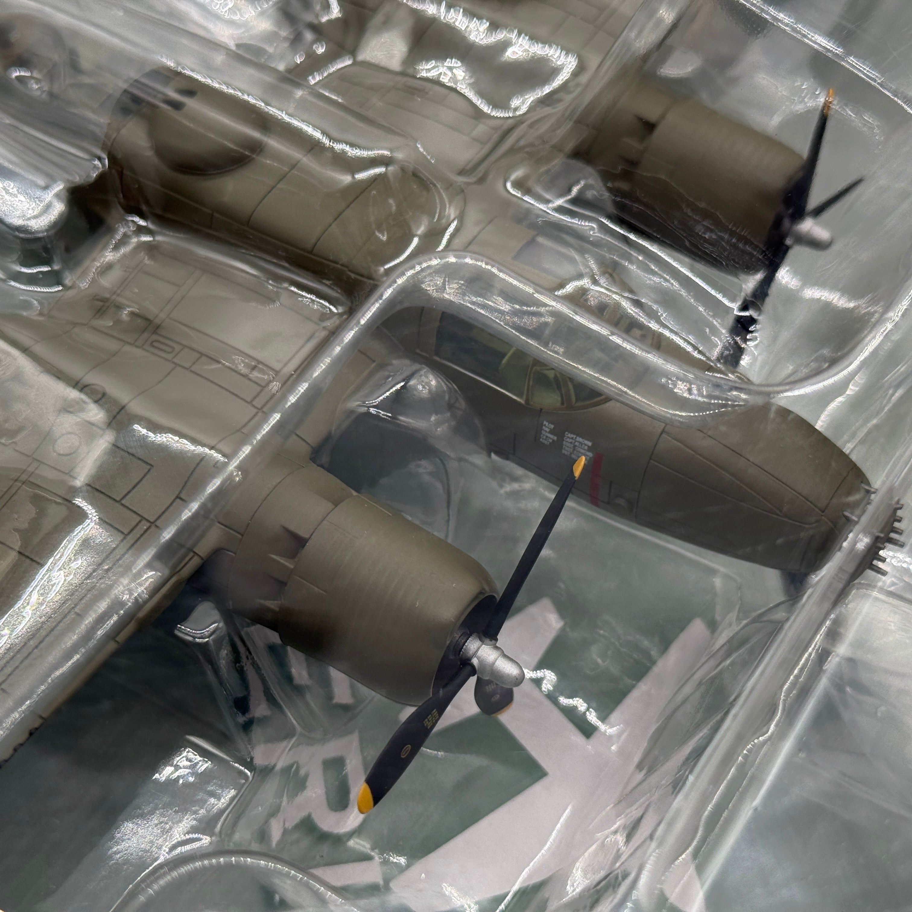 Hobby Master HA3203 1:72 Douglas B-26B Invader USAF 731st BS 3rd BG 44-34552 BC-J Brown Nose Iwakuni Japan 1951