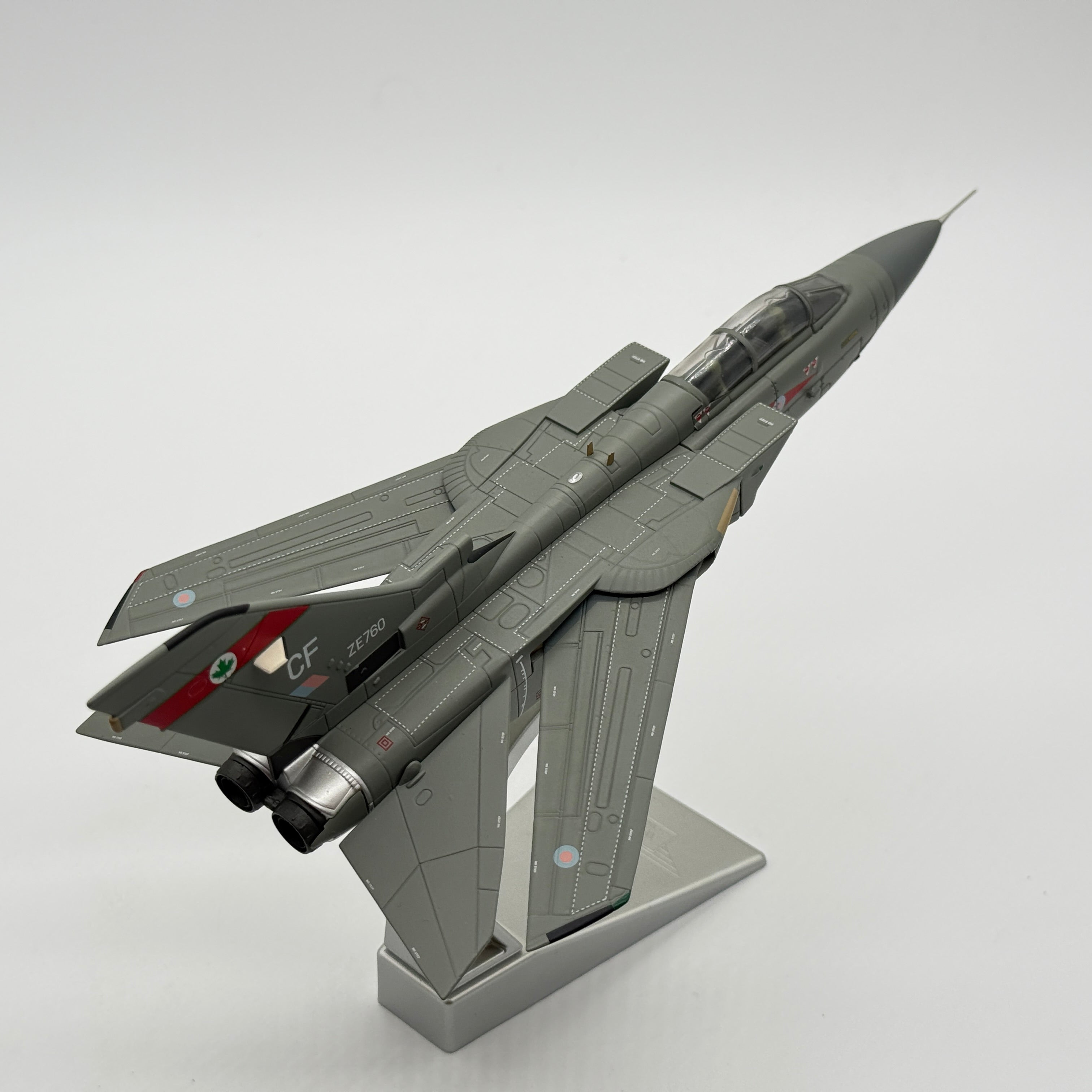 Corgi AA39803 1:72 Panavia Tornado F3 ADV ZE760 RAF No.5 Sqn RAF Coningsby 1991