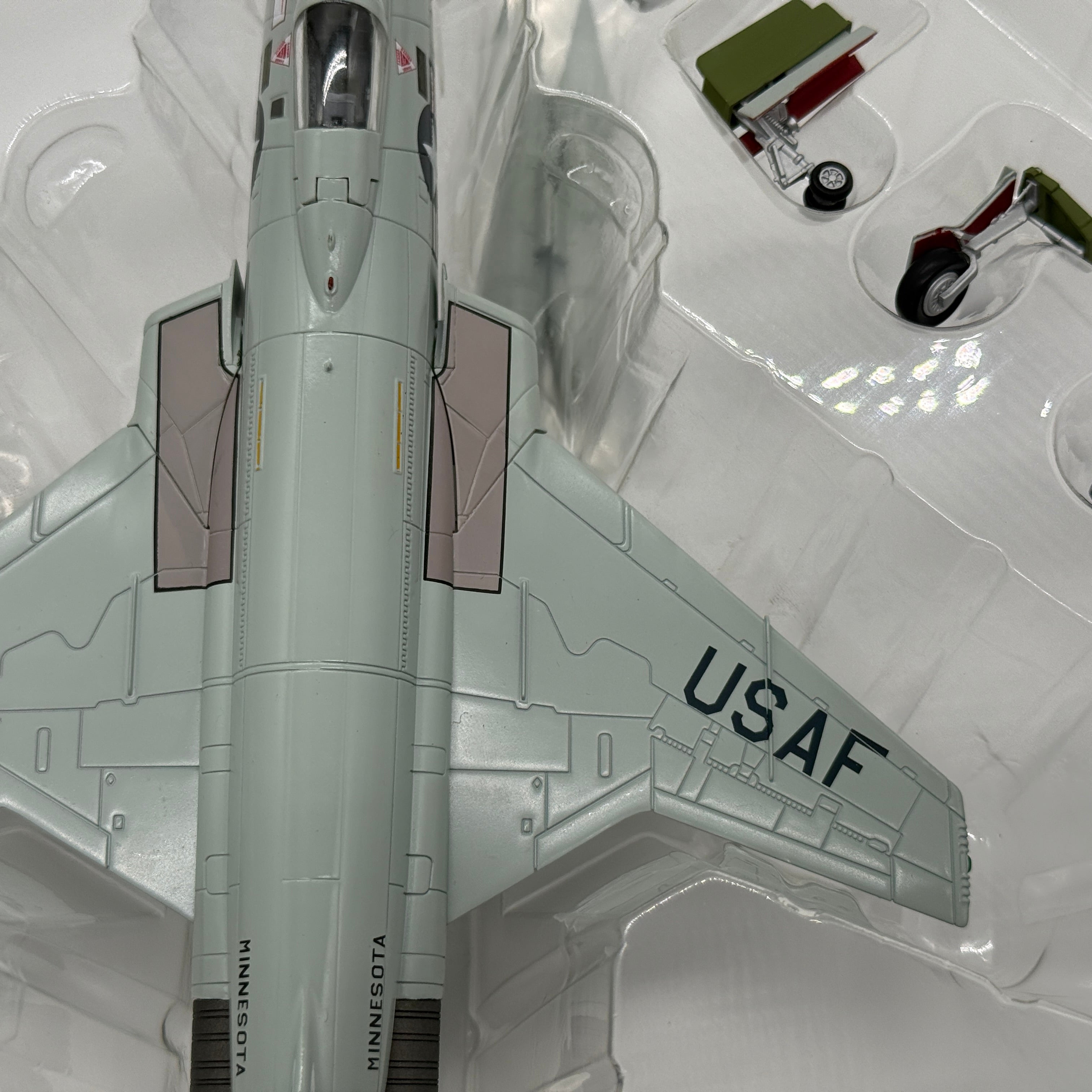 Hobby Master HA3706 1:72 McDonnell F-101B Voodoo USAF 148th FG Minnesota ANG 58-0275 Duluth 1970s