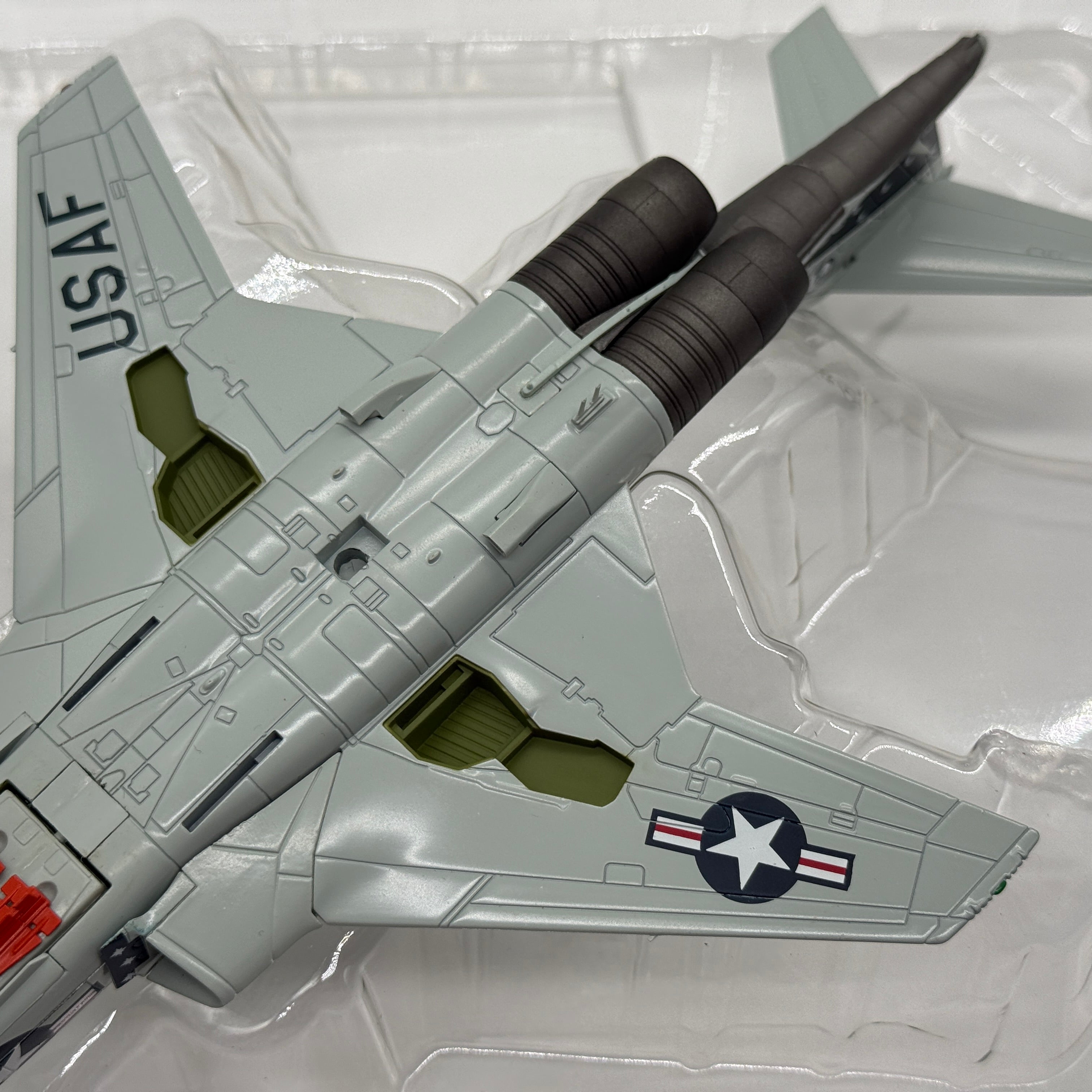 Hobby Master HA3706 1:72 McDonnell F-101B Voodoo USAF 148th FG Minnesota ANG 58-0275 Duluth 1970s