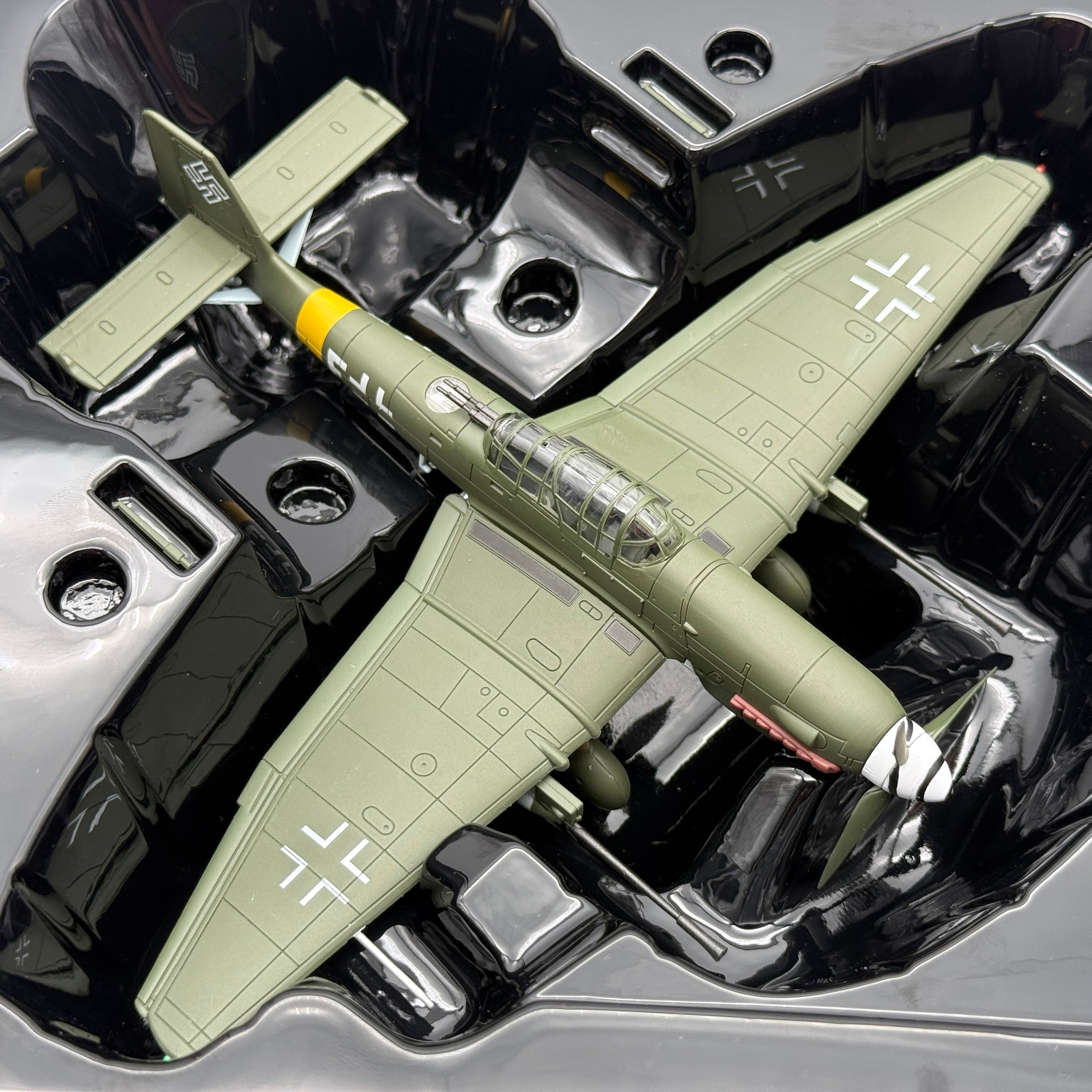 Corgi PR99407 1:72 Junkers Ju 87G-1 Stuka Luftwaffe Anti-Tank Section Briansk USSR April 1943