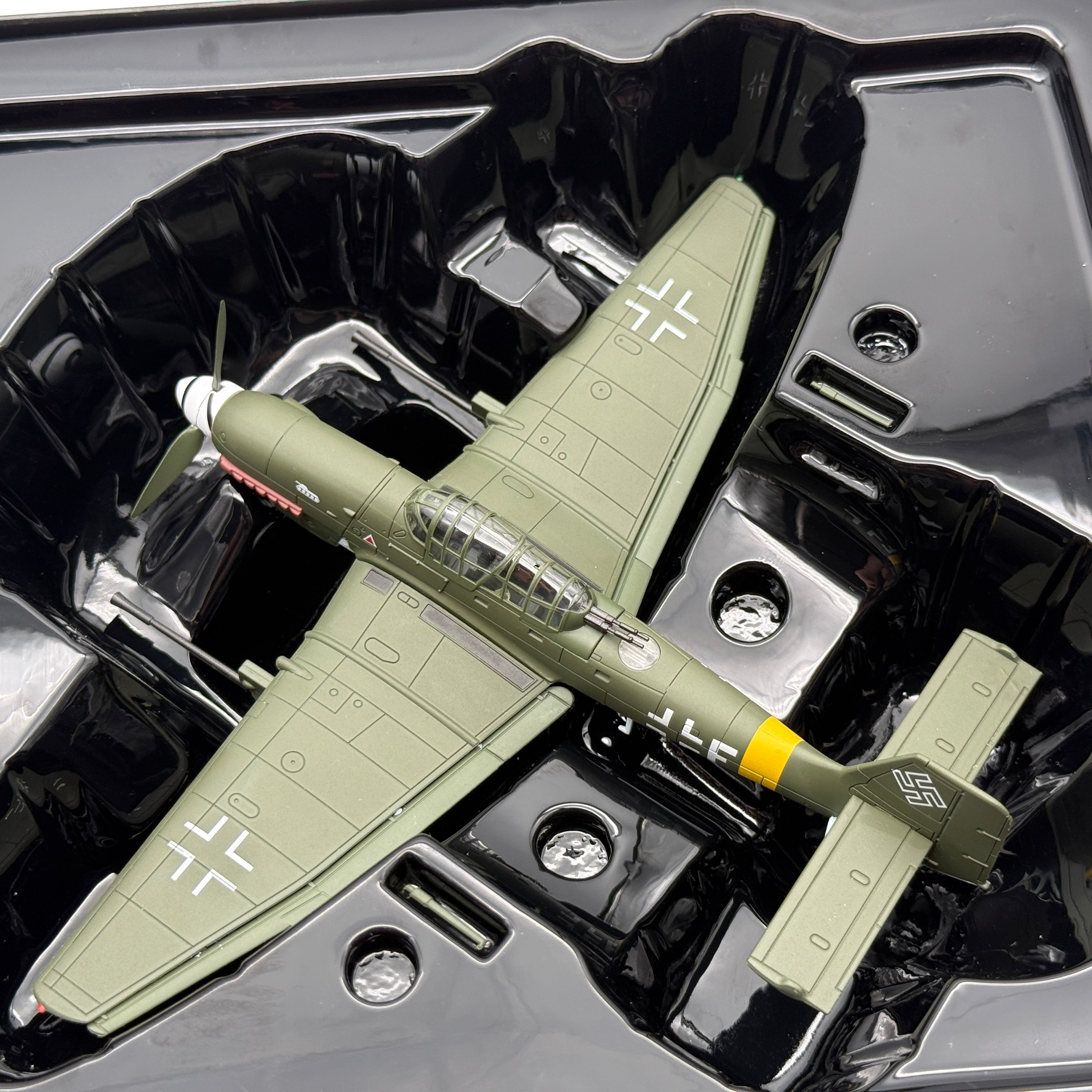 Corgi PR99407 1:72 Junkers Ju 87G-1 Stuka Luftwaffe Anti-Tank Section Briansk USSR April 1943