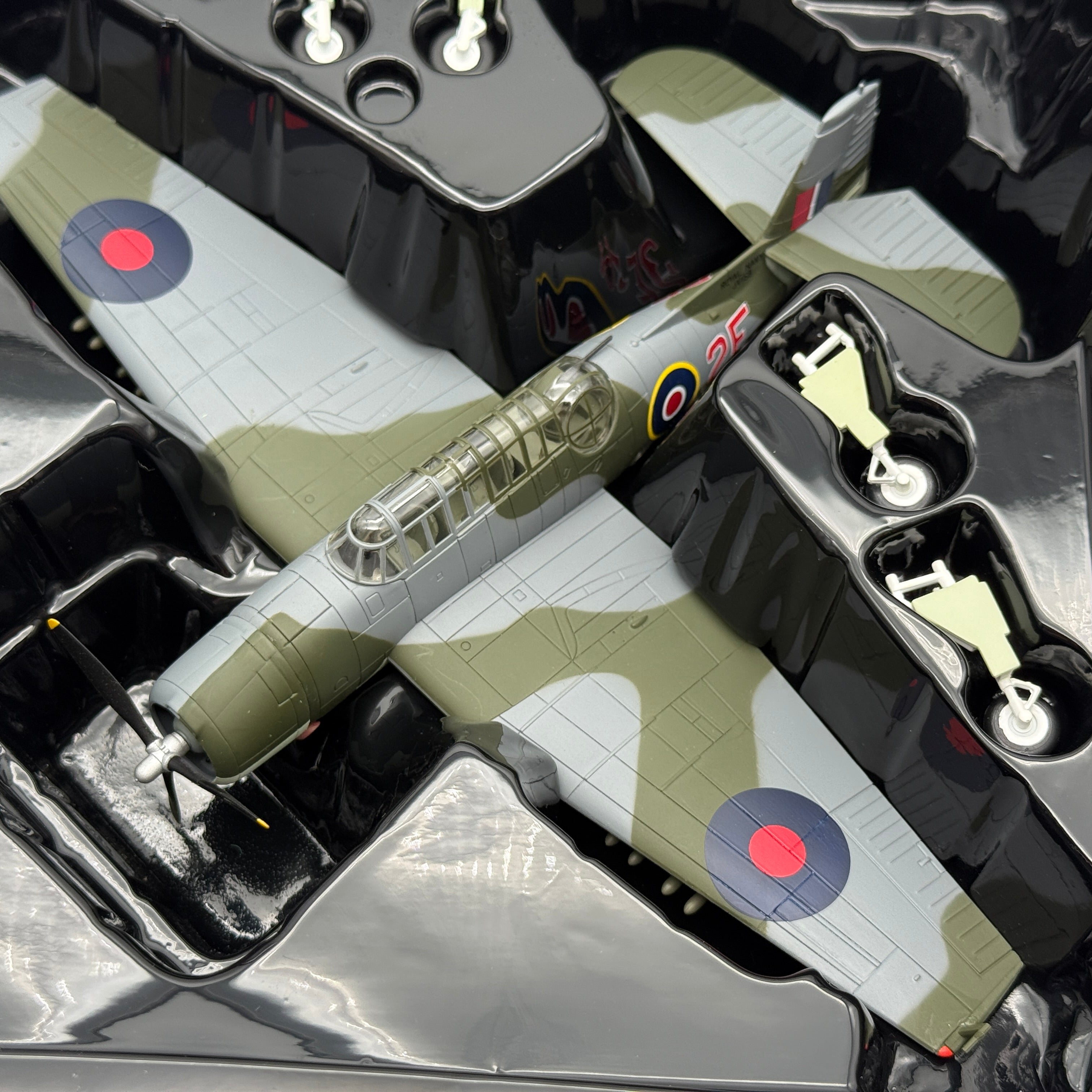 Corgi PR99415 1:72 Grumman Avenger Mk I JZ159 2F 852 NAS FAA HMS Nabob 1944