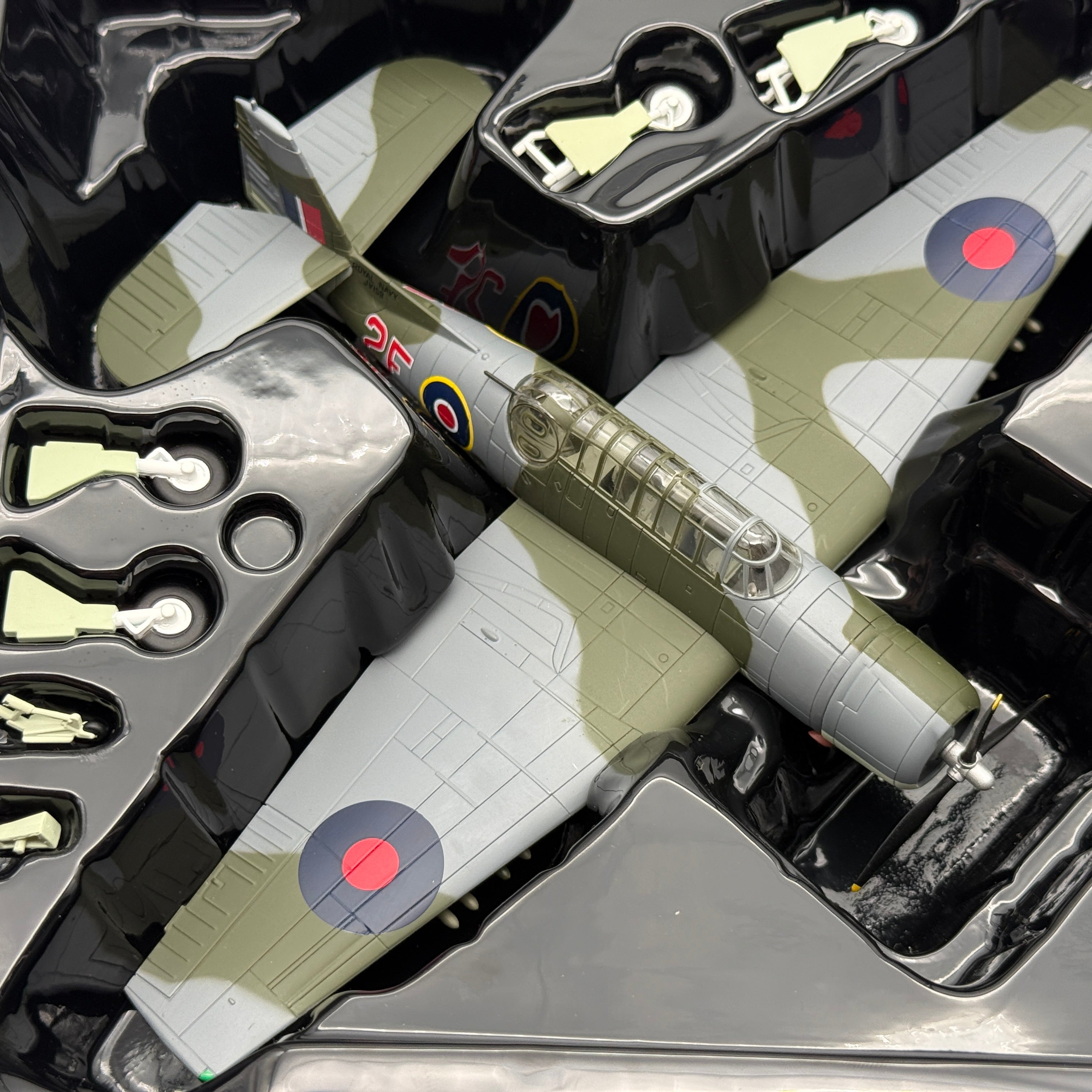Corgi PR99415 1:72 Grumman Avenger Mk I JZ159 2F 852 NAS FAA HMS Nabob 1944