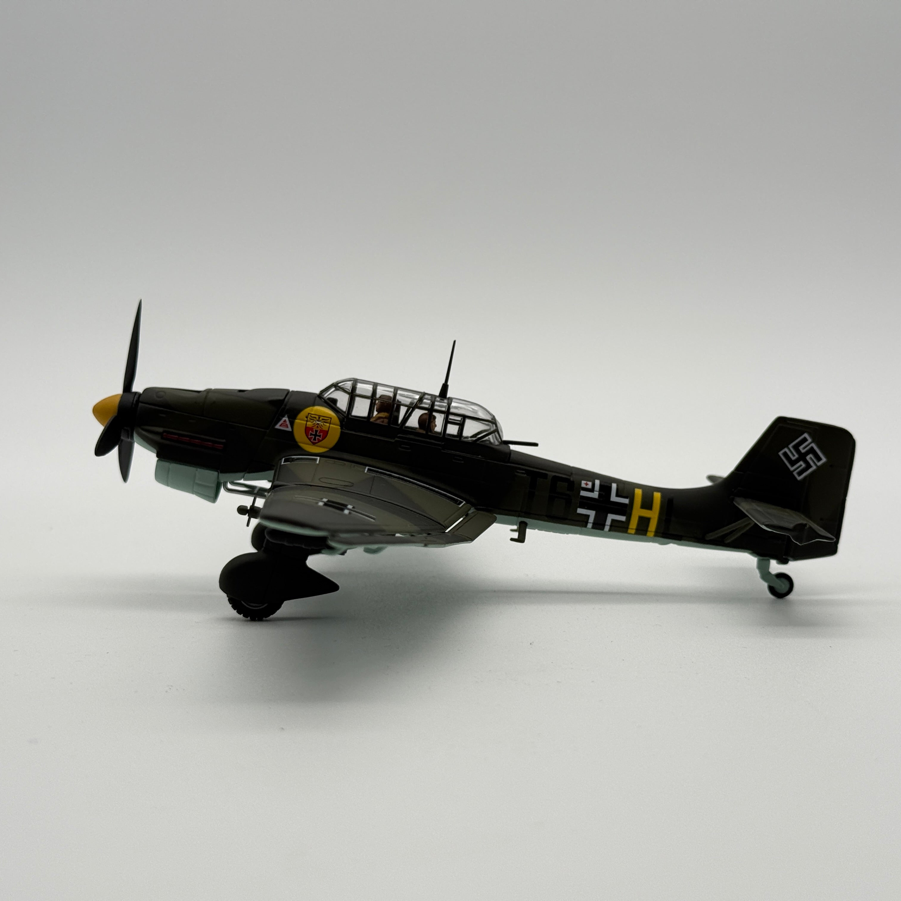 Corgi AA32501 1:72 Junkers Ju 87B-2 Stuka T6+HL 3./StG 2 Immelmann St Malo France August 1940