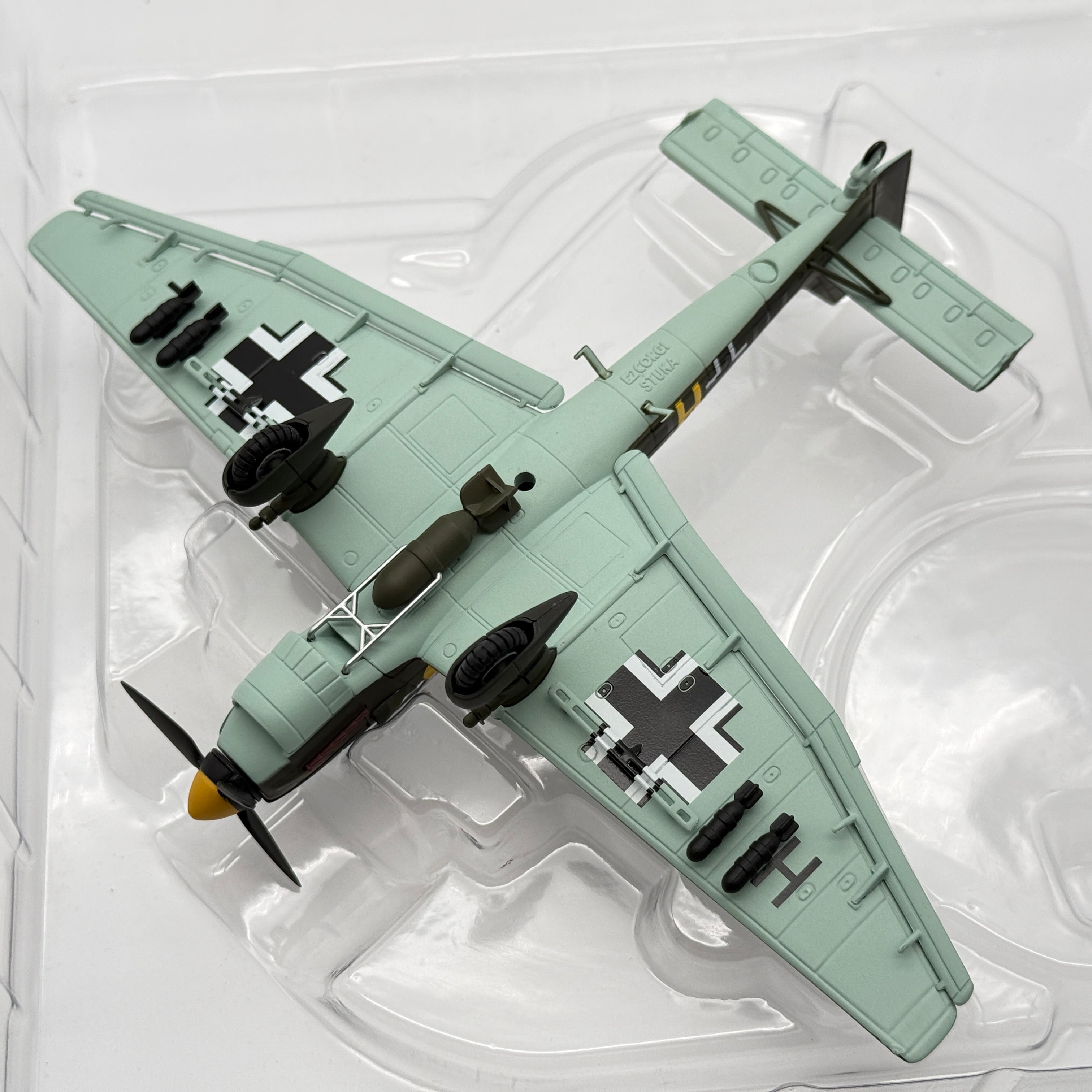 Corgi AA32501 1:72 Junkers Ju 87B-2 Stuka T6+HL 3./StG 2 Immelmann St Malo France August 1940