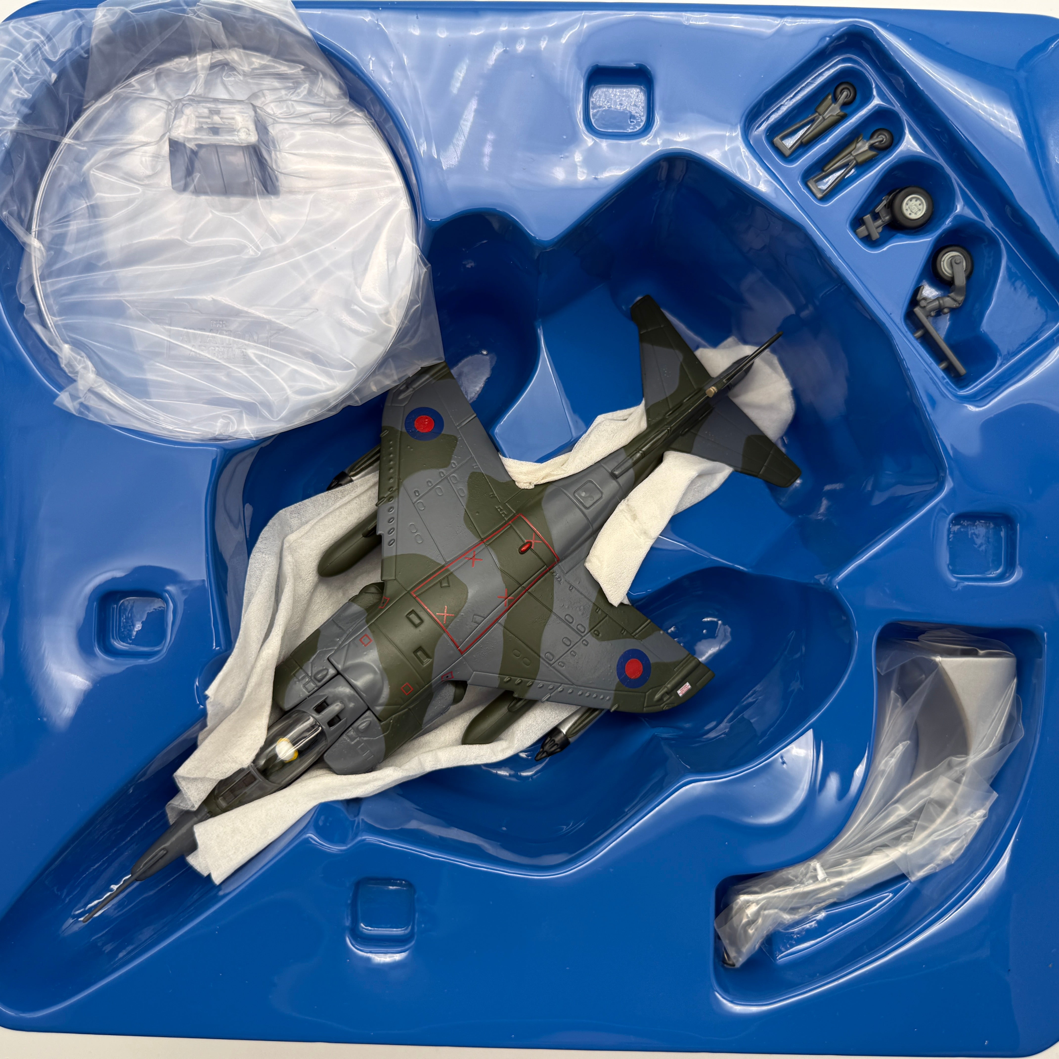 Corgi AA32401 1:72 BAe Harrier GR.3 XZ997 32 RAF No.1(F) Squadron Falklands 1982