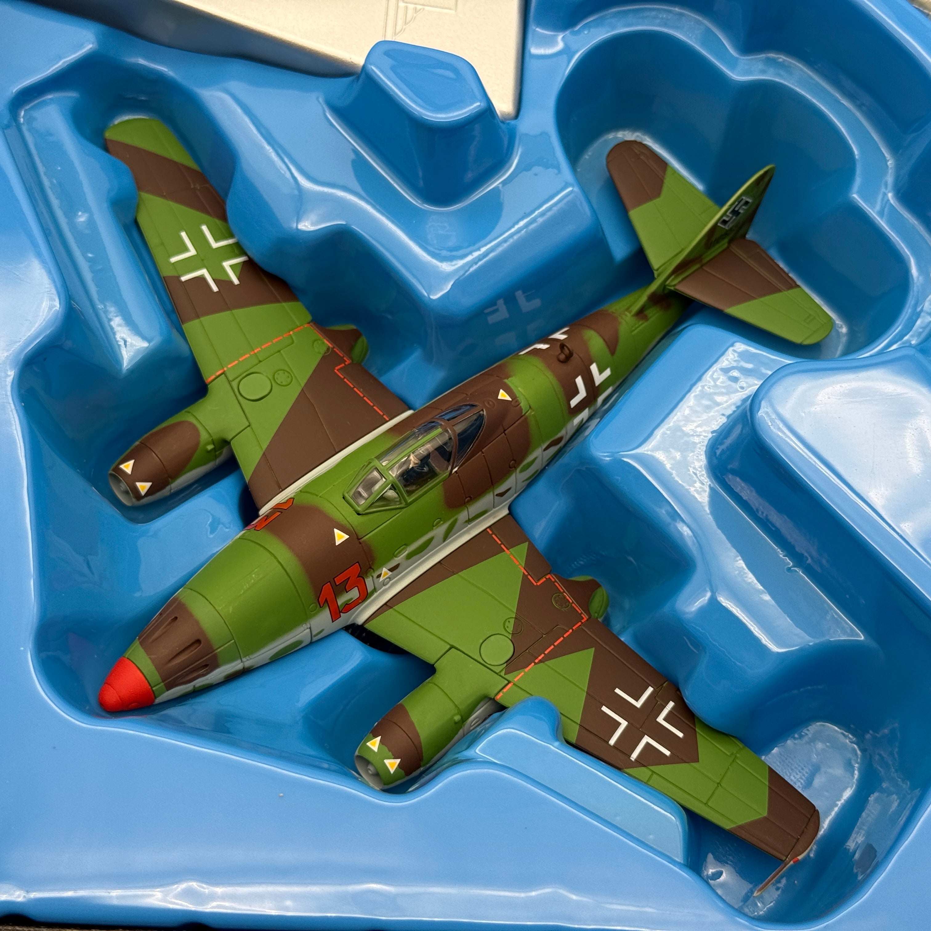 Corgi AA35703 1:72 Messerschmitt Me 262A-1a Red 13 Heinz Bär III./EJG 2 Lechfeld Germany 1945
