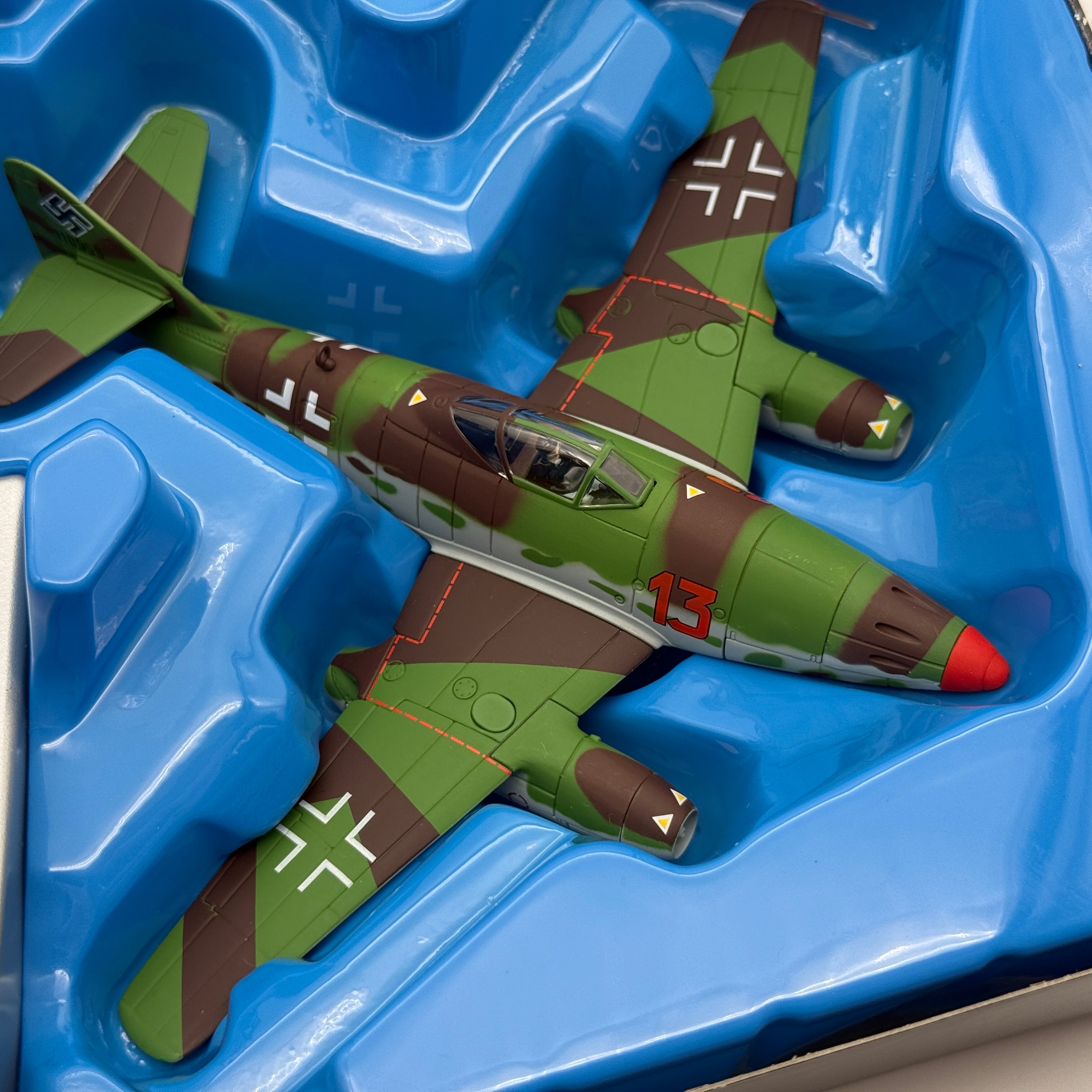 Corgi AA35703 1:72 Messerschmitt Me 262A-1a Red 13 Heinz Bär III./EJG 2 Lechfeld Germany 1945