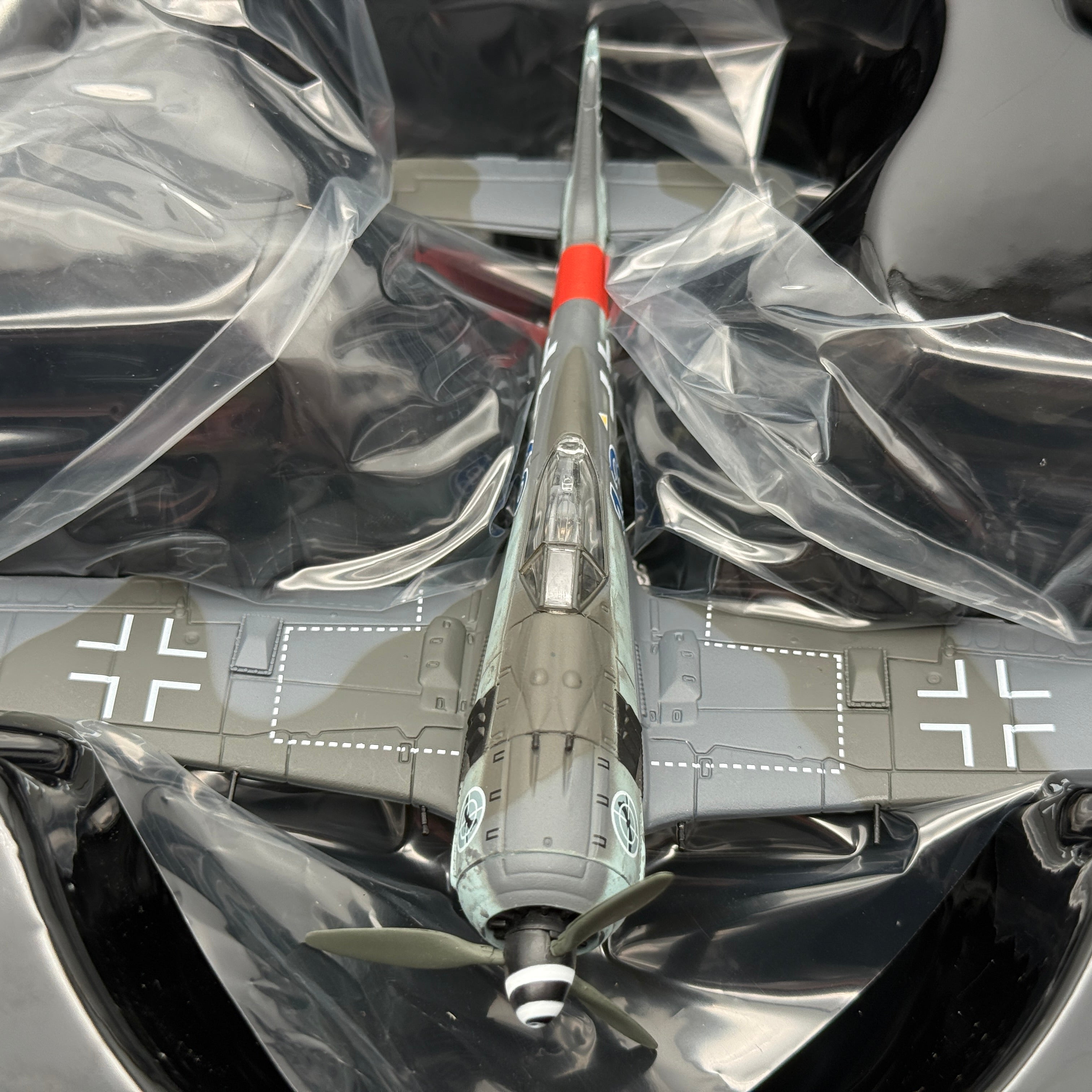 Corgi AA34314 1:72 Focke-Wulf Fw 190A-8 Blue 13 Walther Dahl JG 300 Jüterbog Germany November 1944