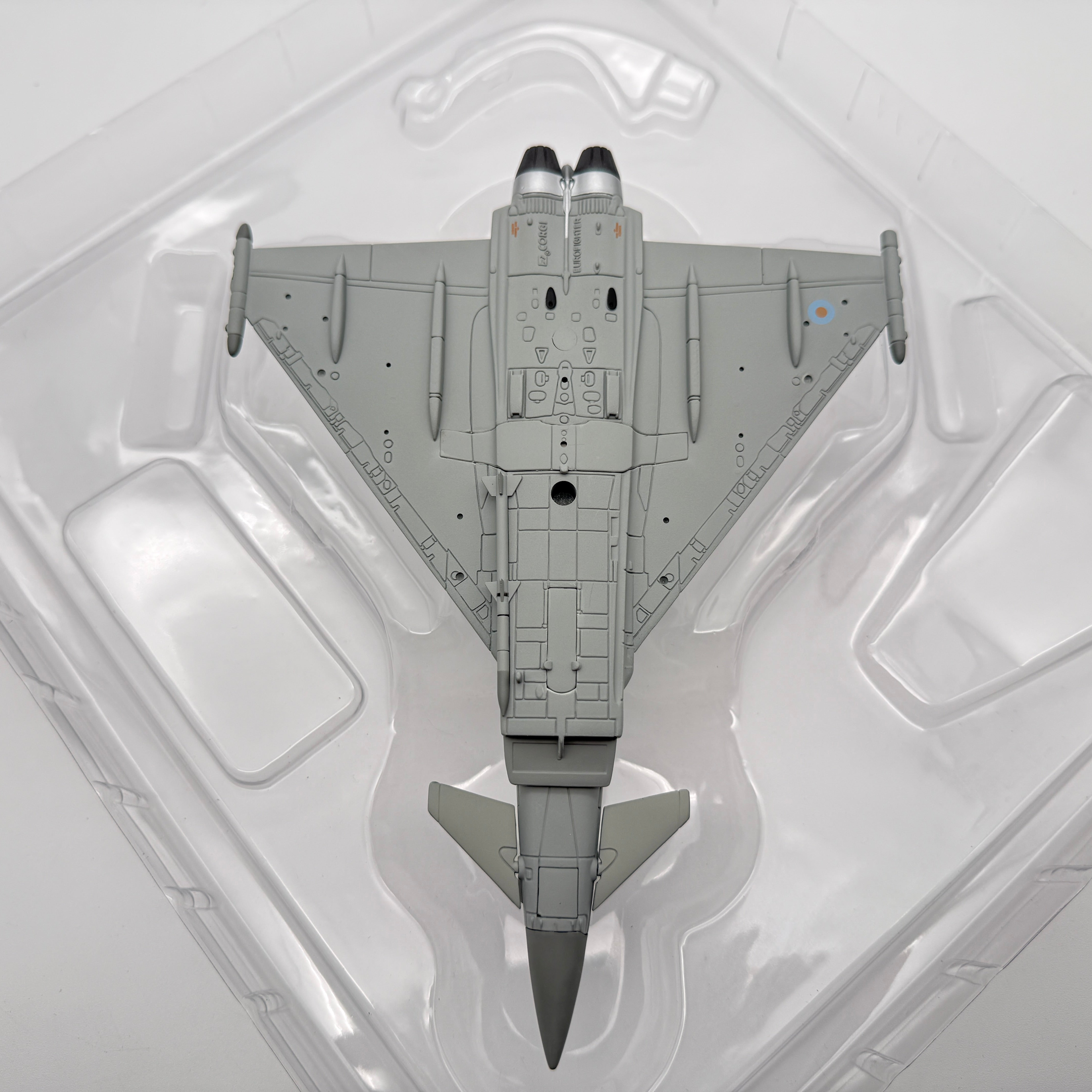 Corgi AA36406 1:72 Eurofighter Typhoon ZJ933 RAF No.11 Sqn Operation Ellamy 2011