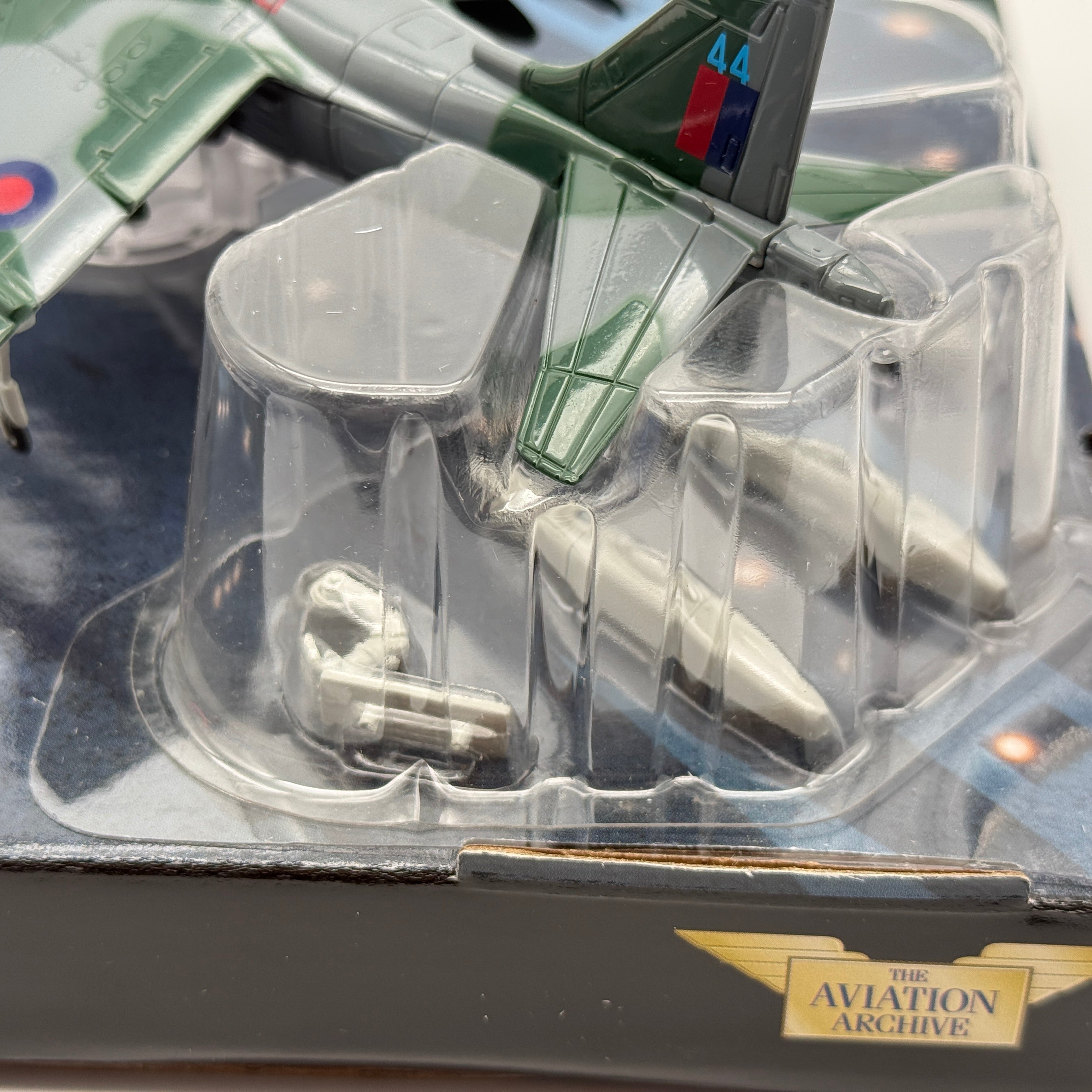 Corgi AA32409 1:72 BAe Harrier GR.1 XV762 RAF No.233 OCU Wittering 1971
