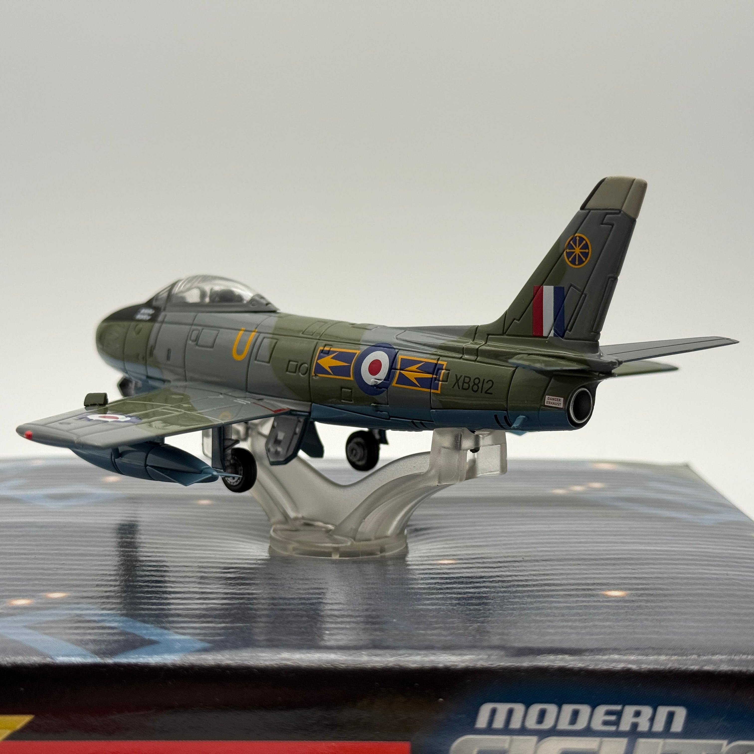 Corgi AA35805 1:72 Canadair Sabre Mk.4 XB812 RAF No.93 Sqn Jever 1954
