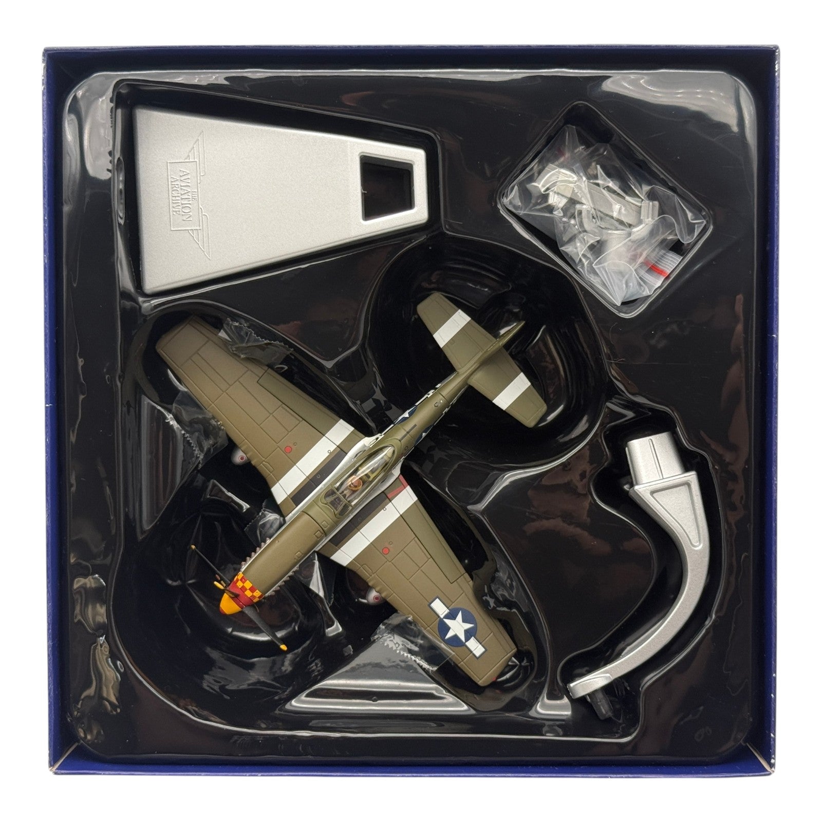 Corgi AA27705 1:72 P-51D Mustang Hurry Home Honey Richard Peterson Leiston 1944