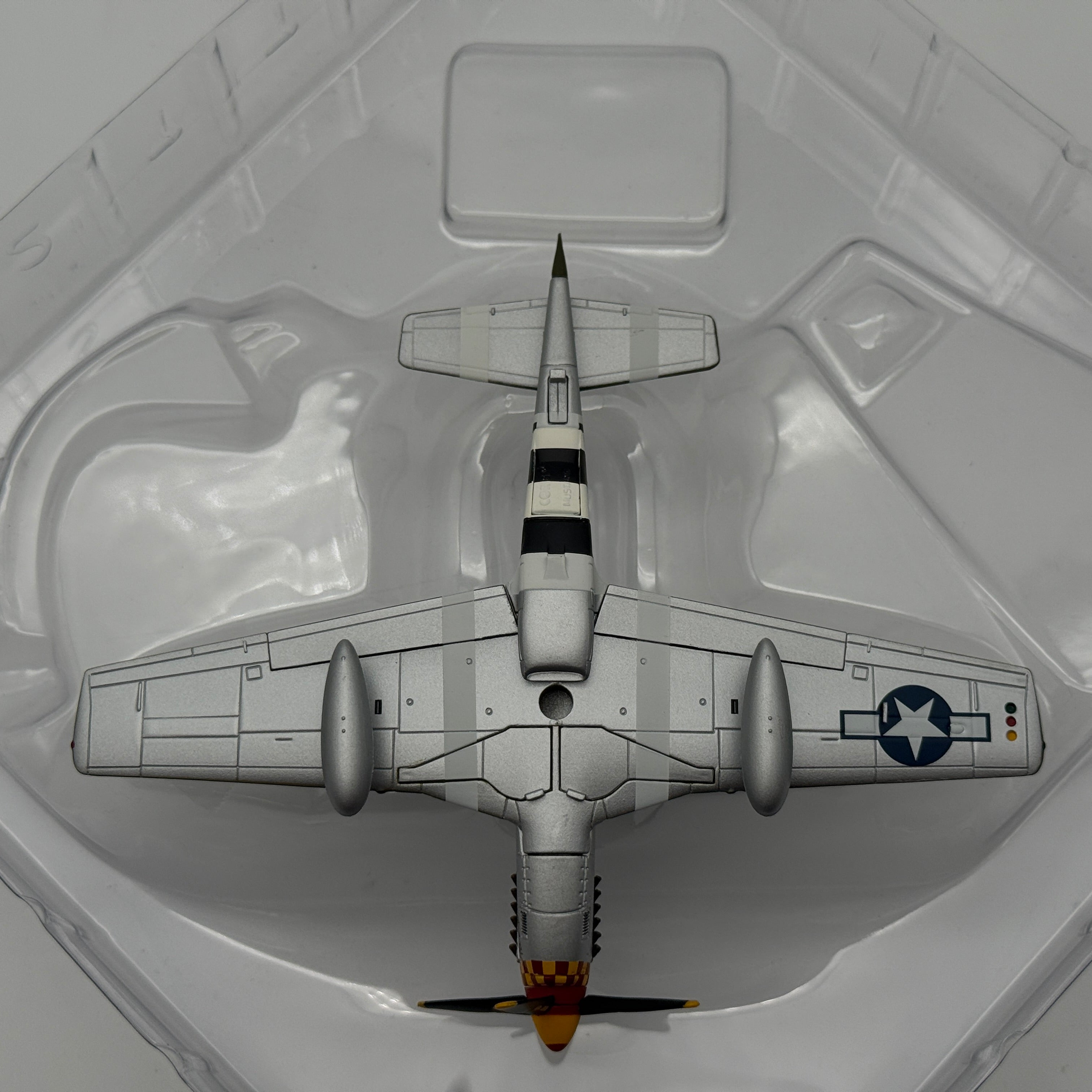 Corgi AA27705 1:72 P-51D Mustang Hurry Home Honey Richard Peterson Leiston 1944