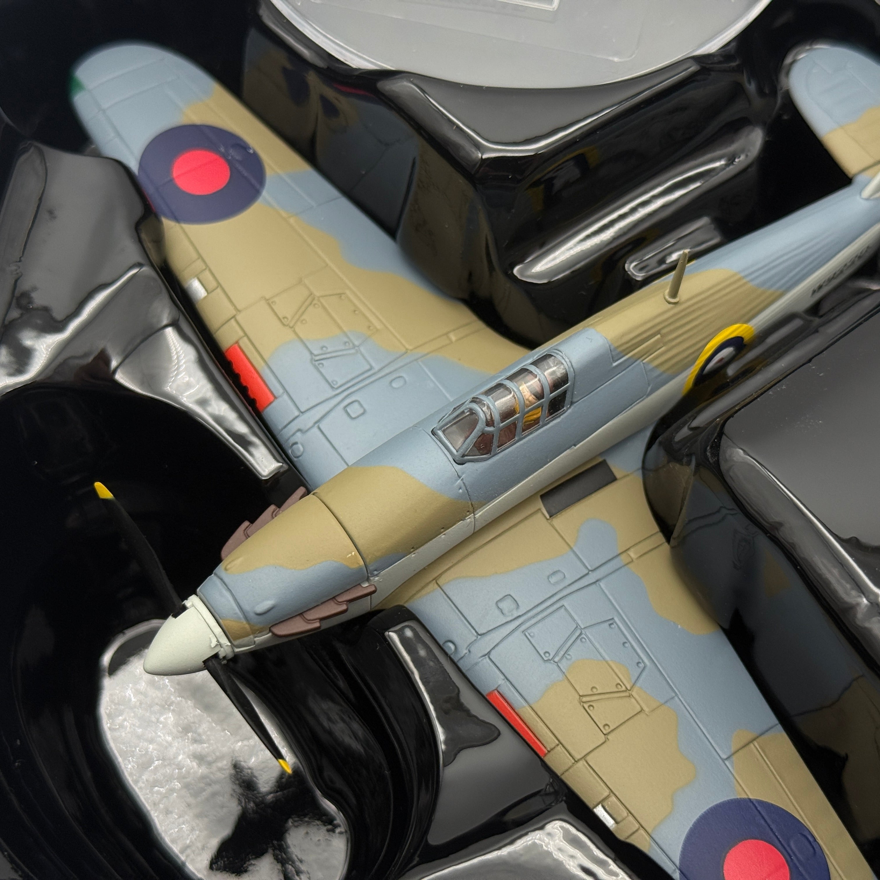 Corgi AA32017 1:72 Sea Hurricane Mk.IB W9220 Dickie Cork 880 NAS 1941