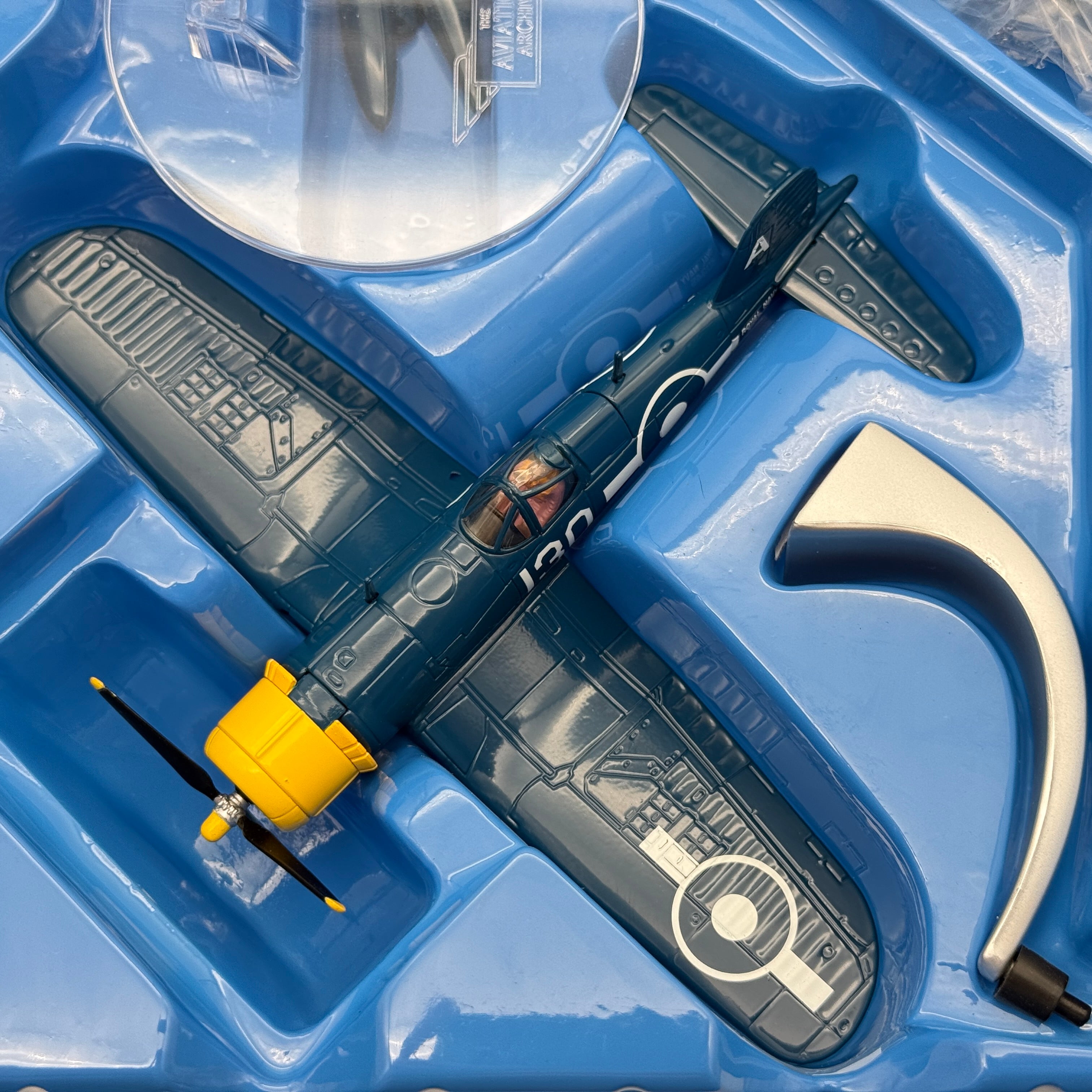 Corgi AA33006 1:72 Vought Corsair IV KD345 1850 NAS HMS Vengeance 1945