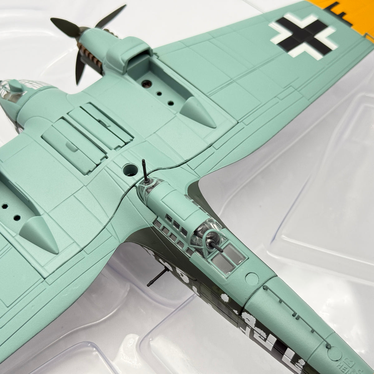 Corgi AA33718 1:72 Heinkel He 111H-6 A1+FN Lt Erich Horn 5./KG53 1942 *ISSUES*