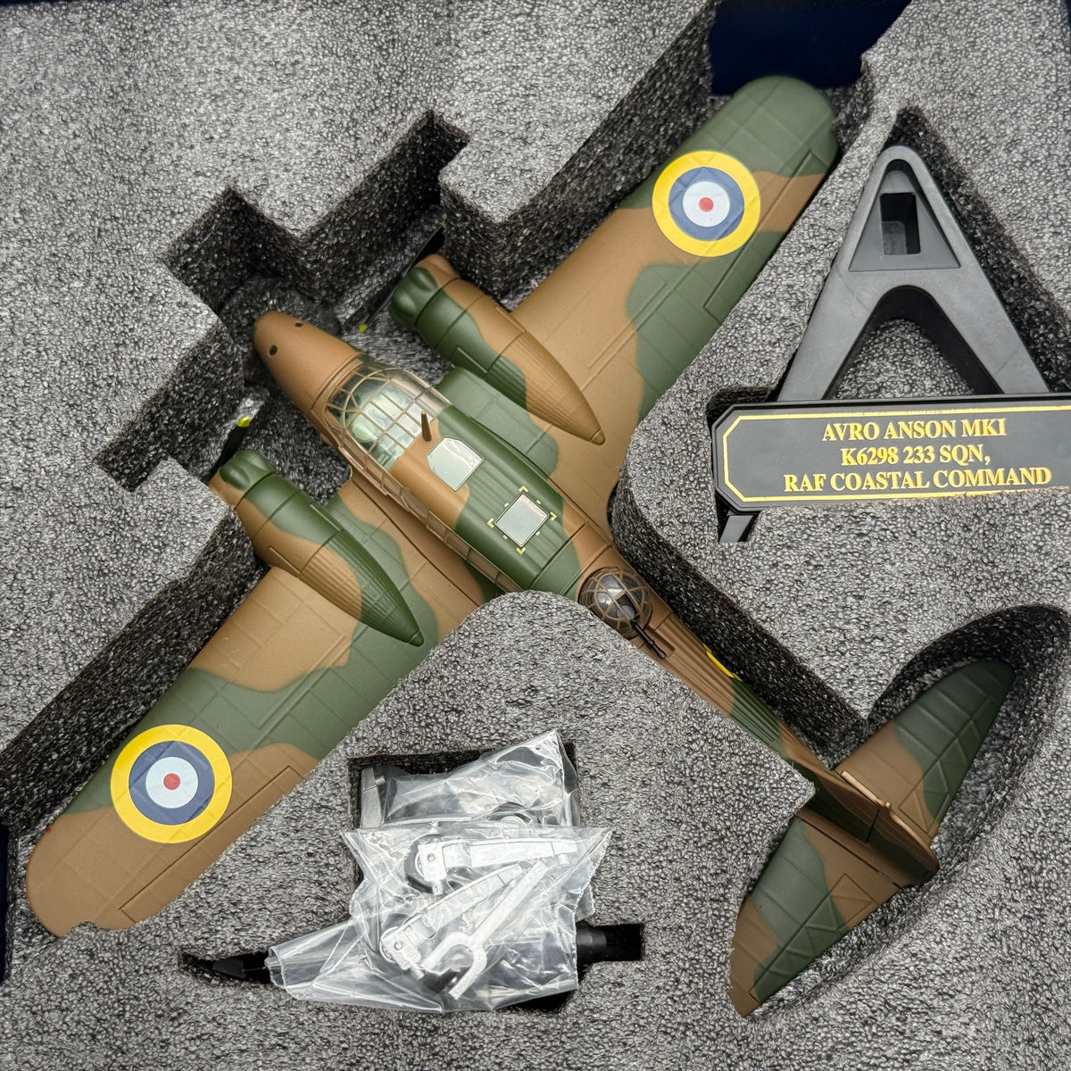 Oxford 72AA004 1:72 Avro Anson Mk I K6298 233 Sqn RAF Coastal Command 1937