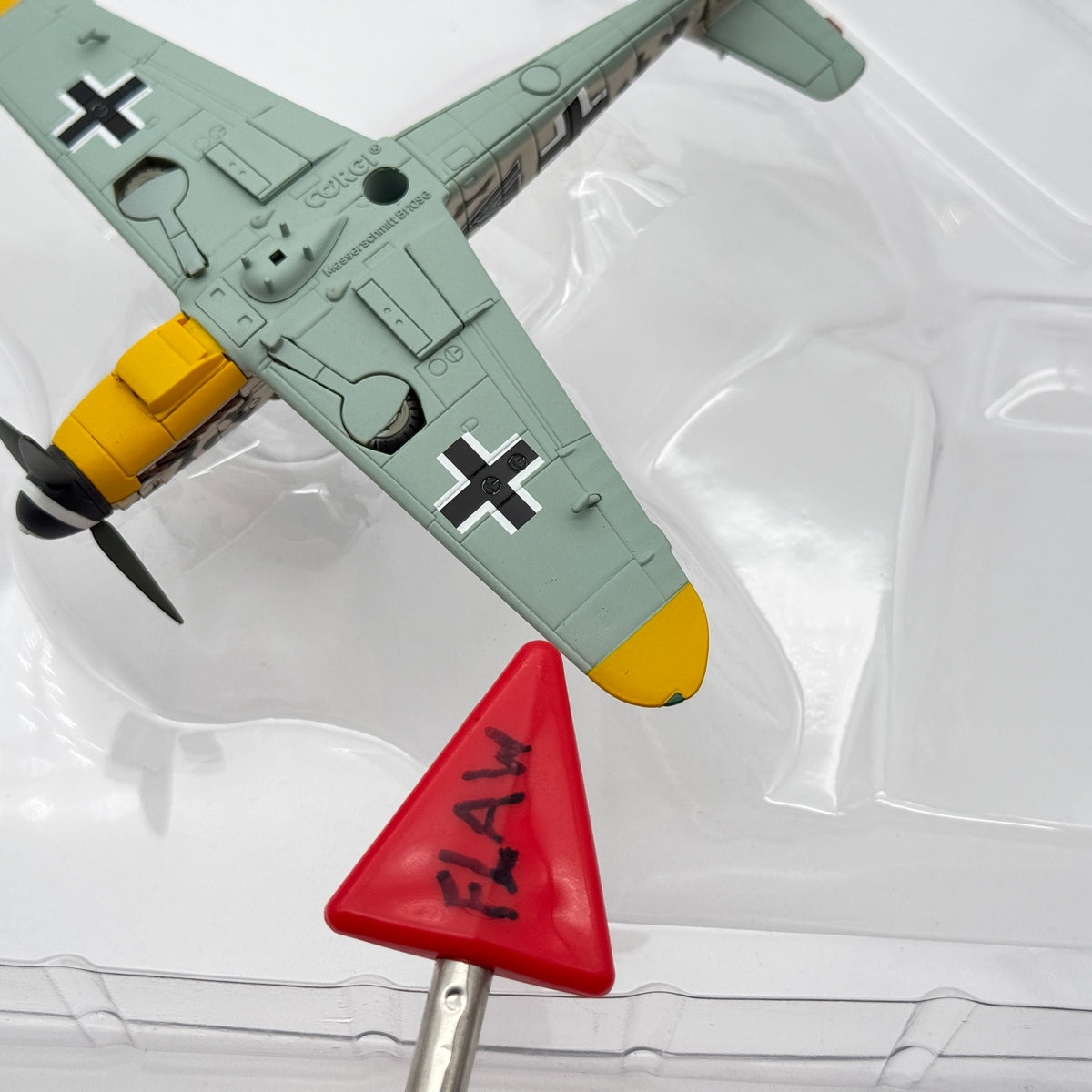 Corgi AA27110 1:72 Messerschmitt Bf 109G-6 Black Double Chevron Carganico 1944