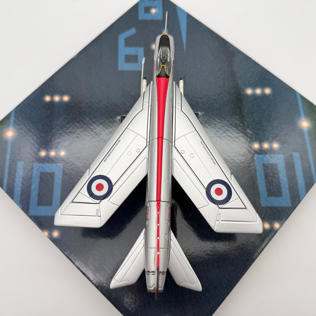 Corgi AA32308 1:72 English Electric Lightning F.3 XR719 56 Sqn RAF Wattisham
