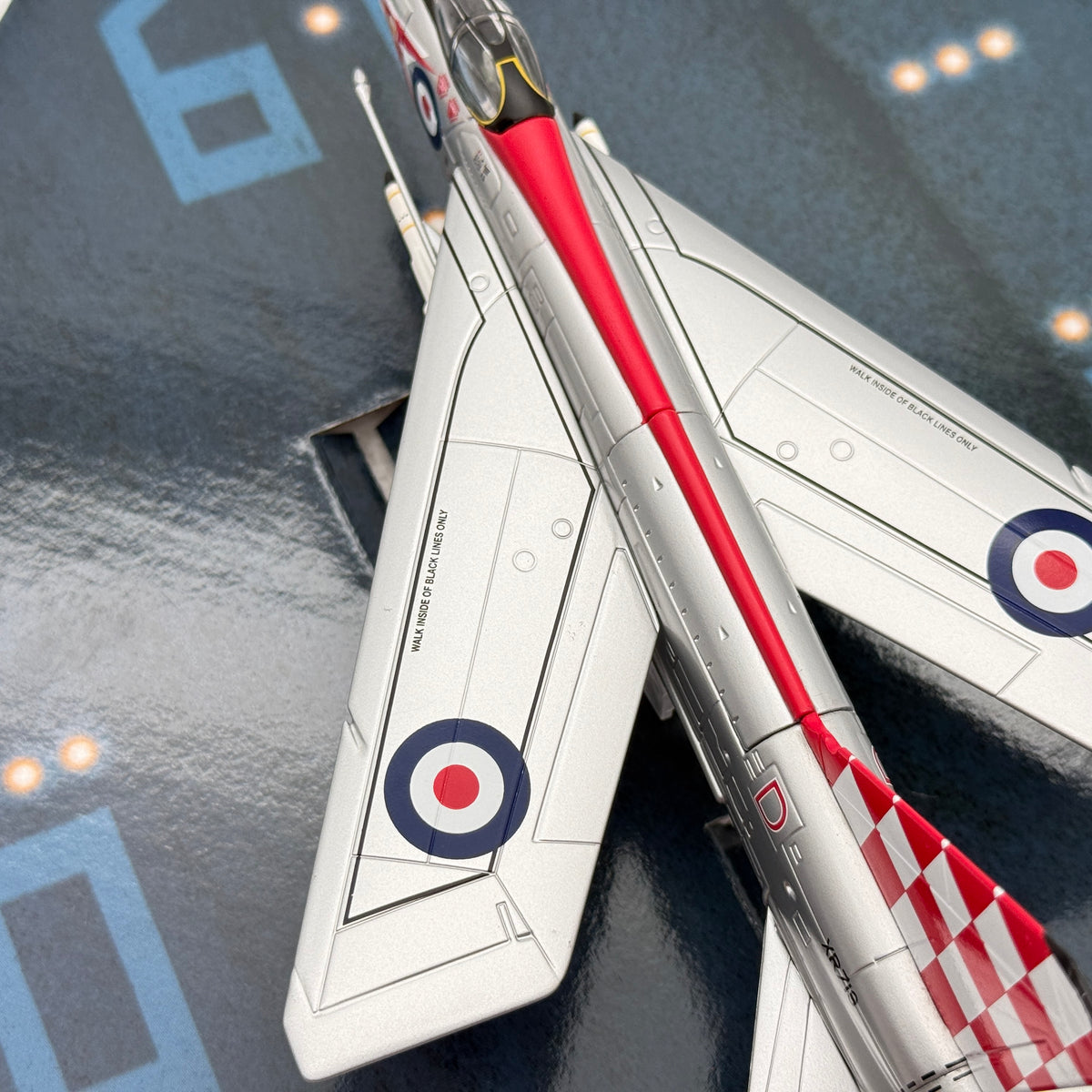 Corgi AA32308 1:72 English Electric Lightning F.3 XR719 56 Sqn RAF Wattisham