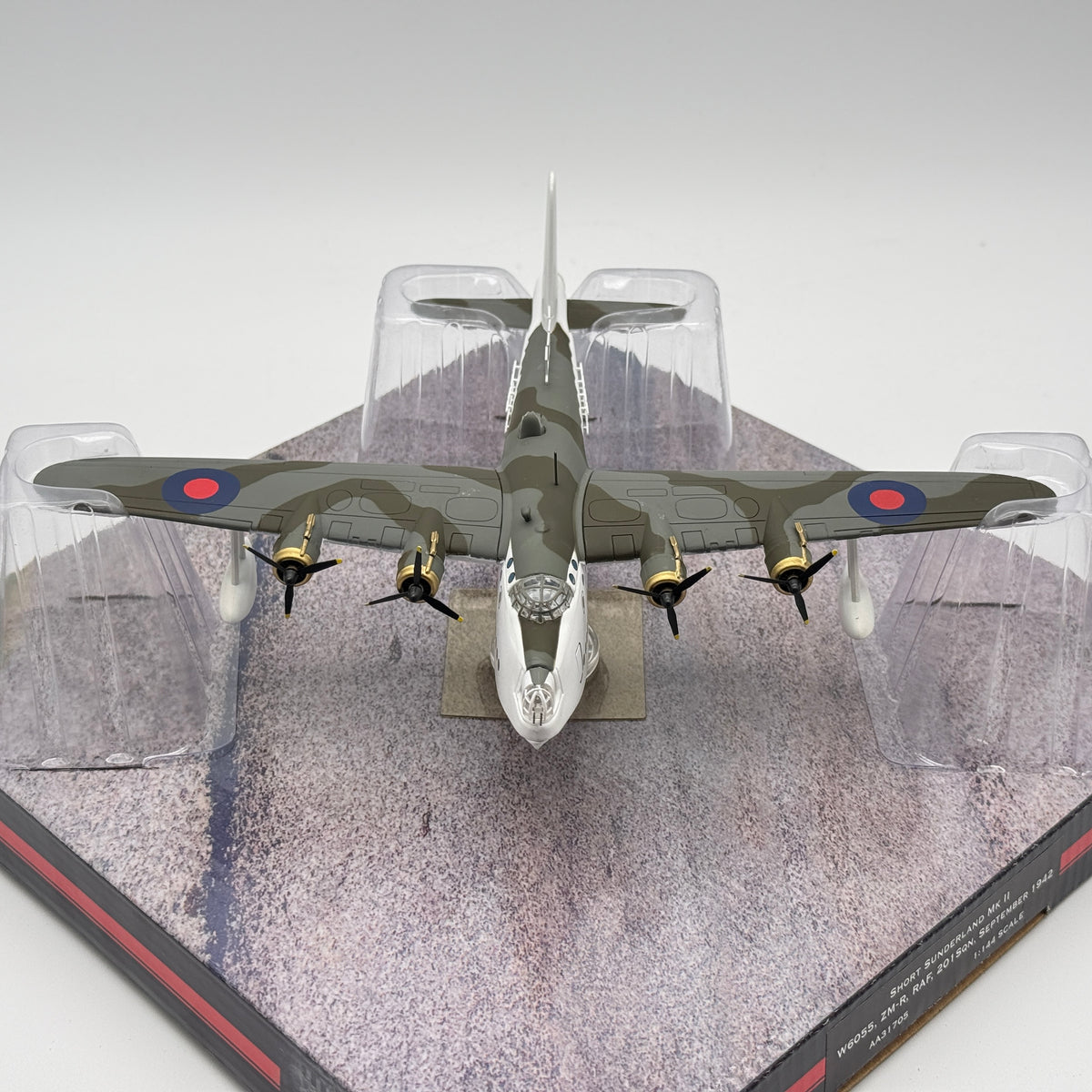 Corgi AA31705 1:144 Short Sunderland Mk II W6055 ZM-R 201 Sqn 1942 *ISSUES*