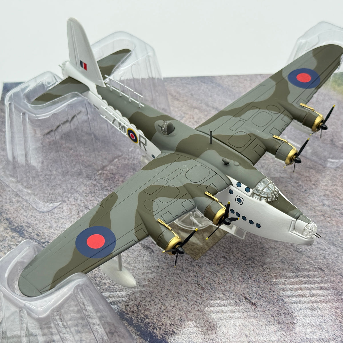 Corgi AA31705 1:144 Short Sunderland Mk II W6055 ZM-R 201 Sqn 1942 *ISSUES*