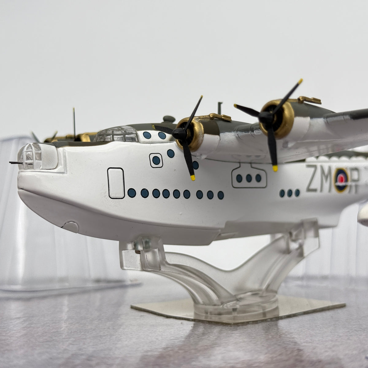 Corgi AA31705 1:144 Short Sunderland Mk II W6055 ZM-R 201 Sqn 1942 *ISSUES*