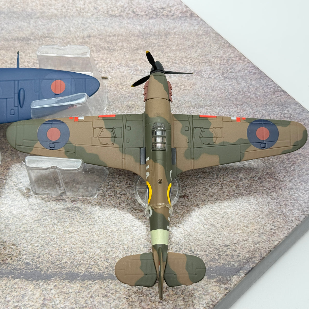 Corgi AA99182 1:72 Merlins Over Malta Spitfire Mk.Vb and Hurricane Mk.XIIa Set