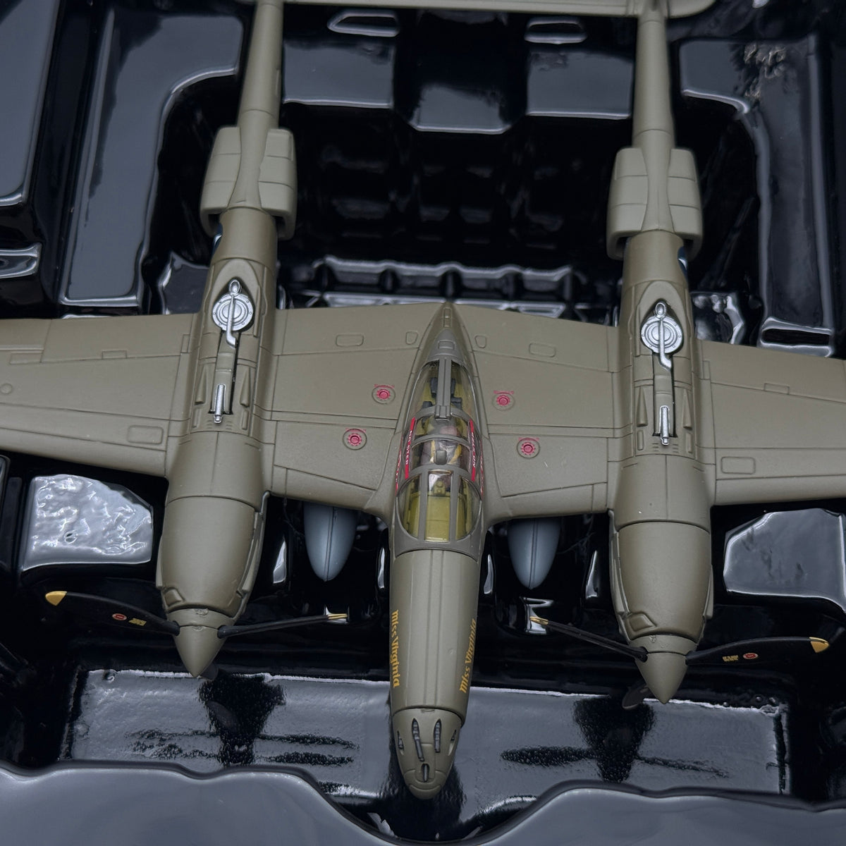 Corgi AA36615 1:72 P-38G Lightning Miss Virginia Operation Vengeance 1943 USAAF