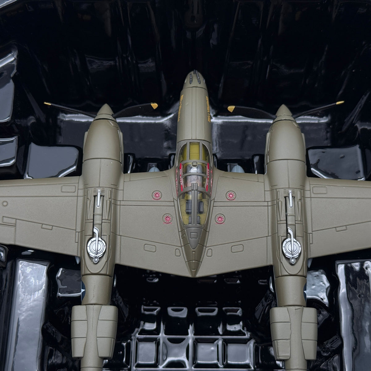 Corgi AA36615 1:72 P-38G Lightning Miss Virginia Operation Vengeance 1943 USAAF