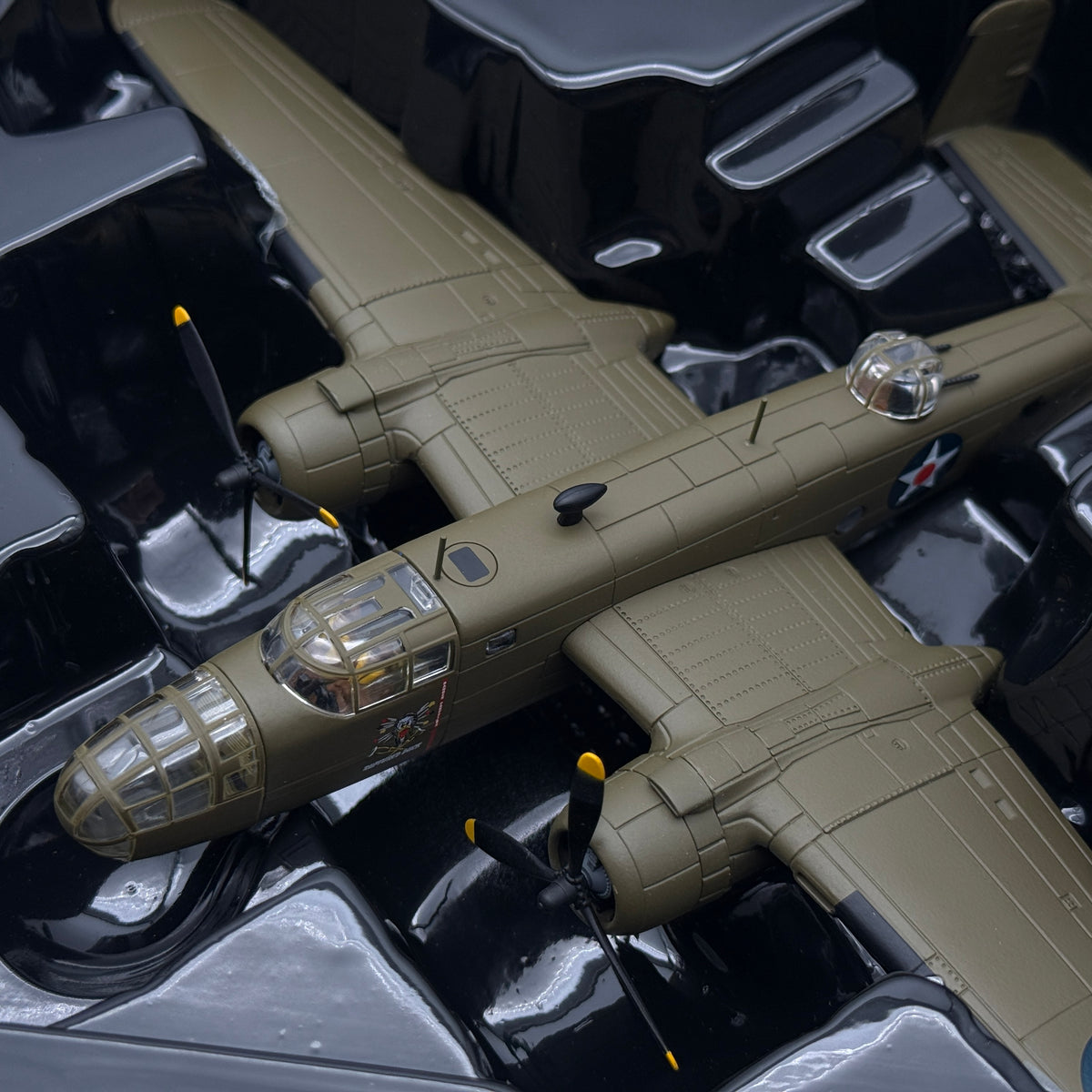 Corgi AA35312 1:72 B-25B Mitchell Ruptured Duck Doolittle Raid USS Hornet 1942