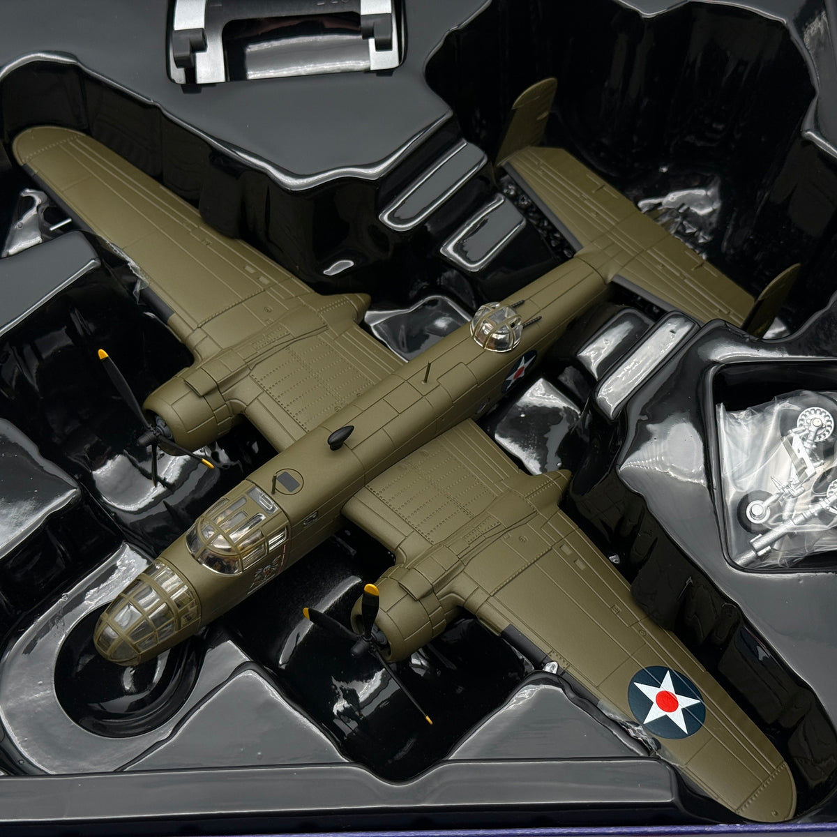 Corgi AA35312 1:72 B-25B Mitchell Ruptured Duck Doolittle Raid USS Hornet 1942