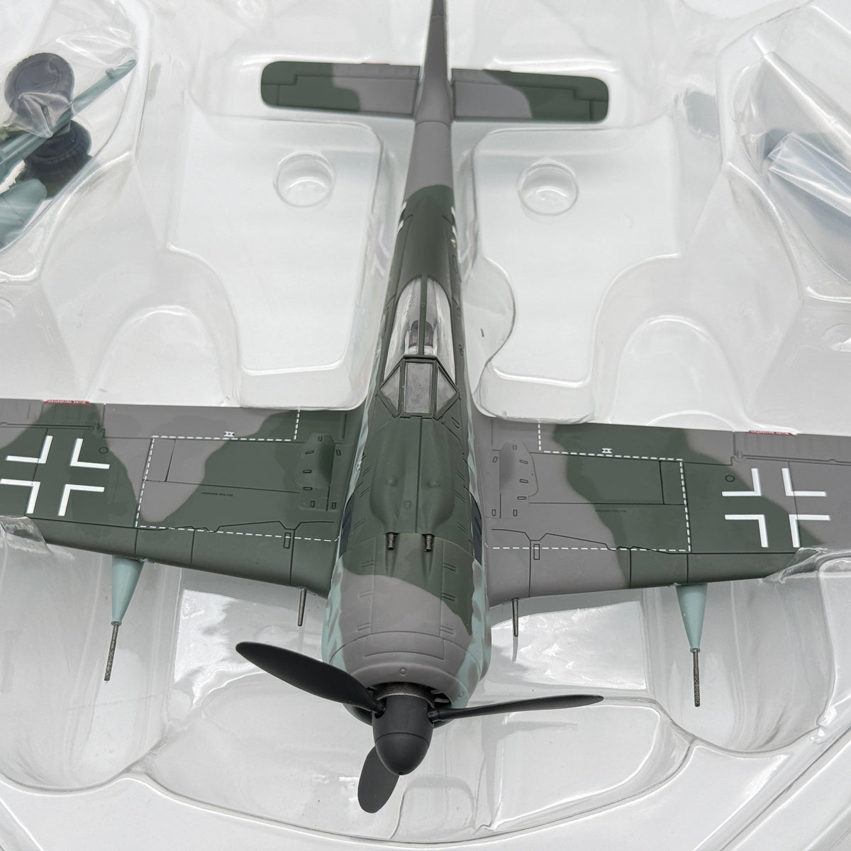 Hobby Master HA7406 1:48 Focke-Wulf Fw 190F-8/R3 MK 103 Luftwaffe Tank Buster