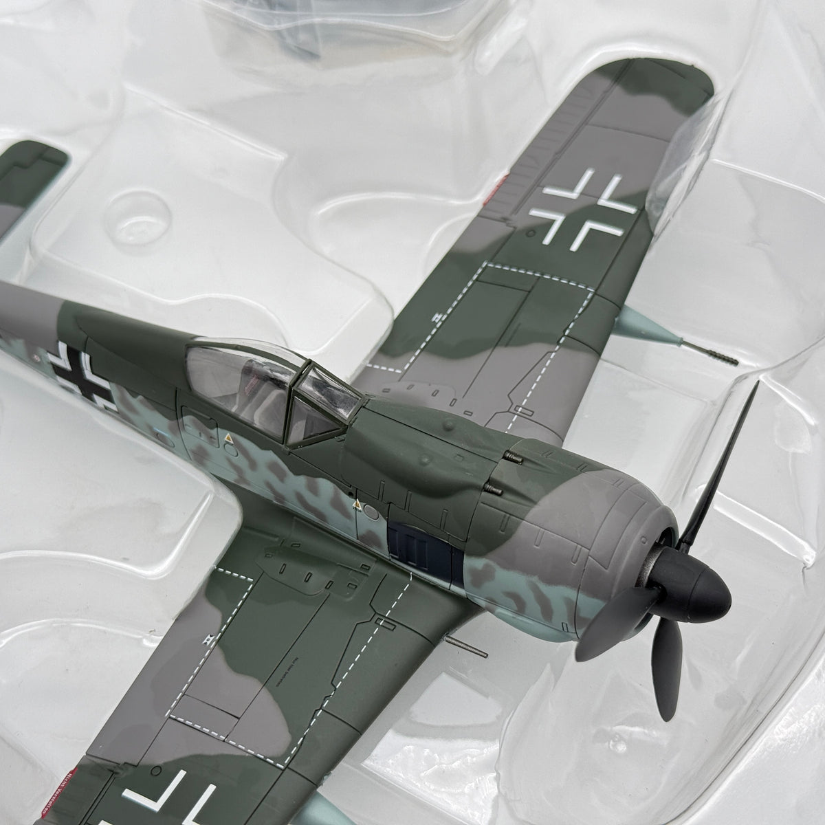 Hobby Master HA7406 1:48 Focke-Wulf Fw 190F-8/R3 MK 103 Luftwaffe Tank Buster