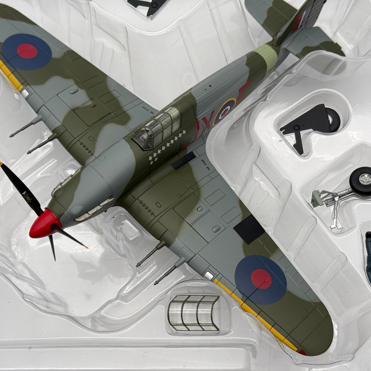 Hobby Master HA8652 1:48 Hawker Hurricane IIc PZ865 JX-E Night Reaper RAF BBMF