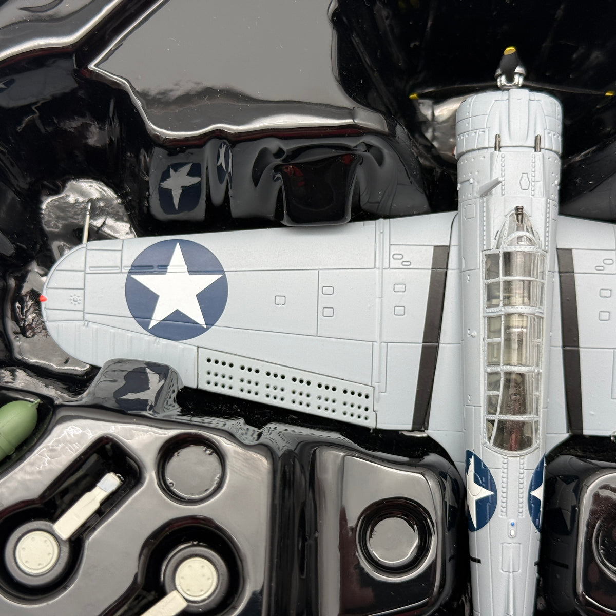 Corgi PR99411 1:72 SBD-3 Dauntless Black B-1 VB-3 USS Yorktown Midway June 1942