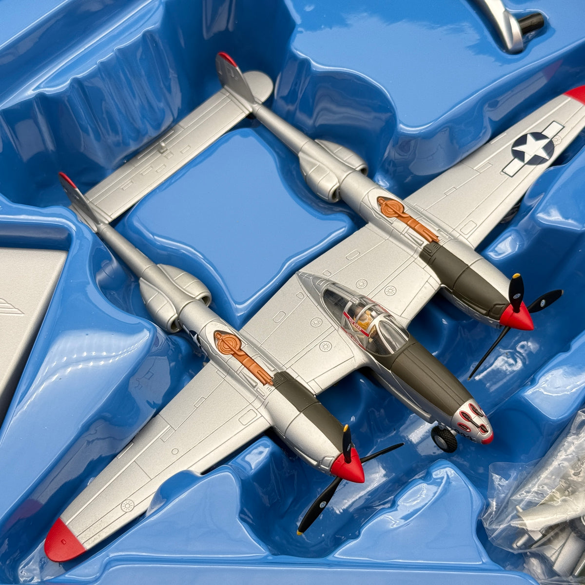 Corgi AA36601 1:72 Lockheed P-38J Lightning USAAF 49th FG 9th FS 42-103993 Marge Richard Bong New Guinea 1942