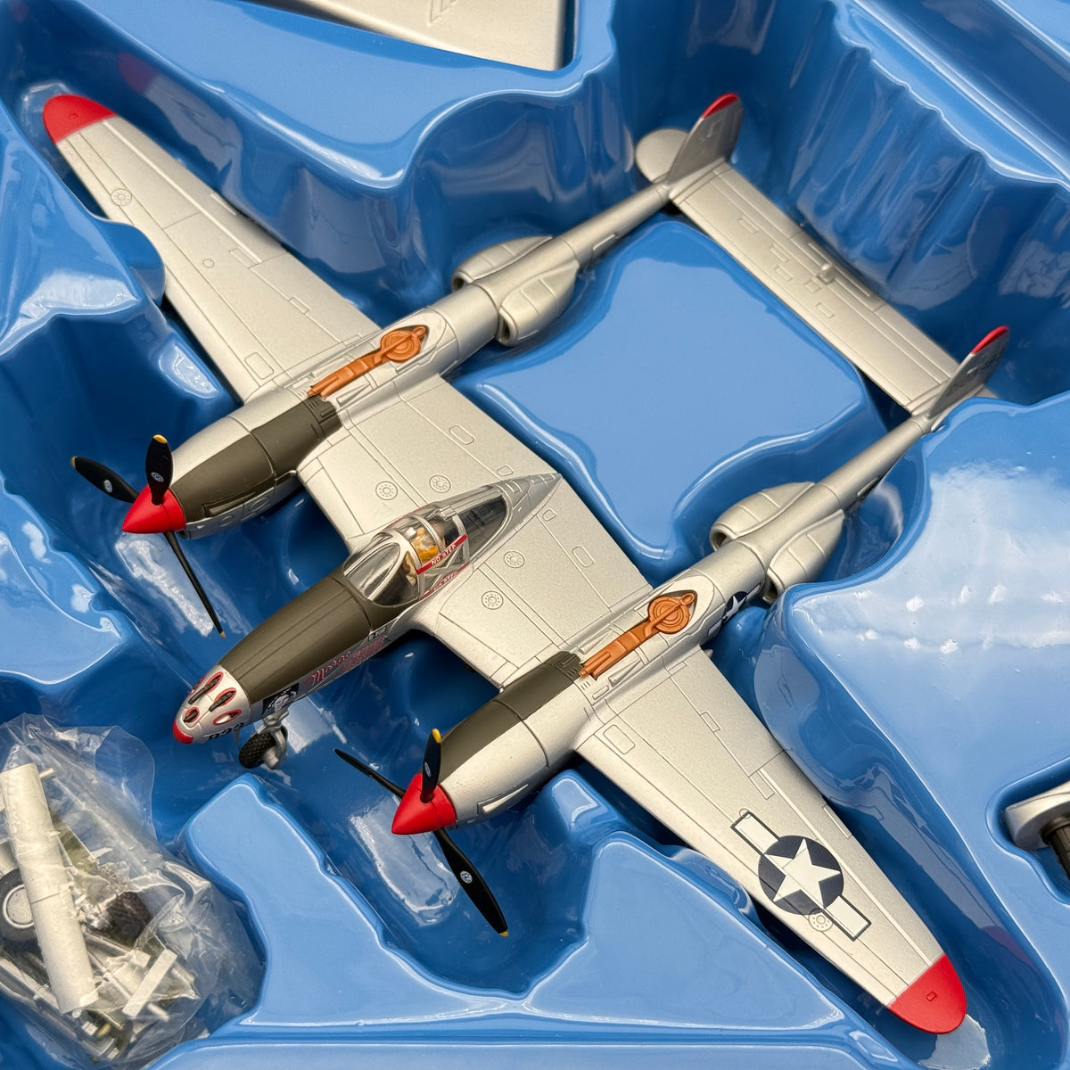 Corgi AA36601 1:72 Lockheed P-38J Lightning USAAF 49th FG 9th FS 42-103993 Marge Richard Bong New Guinea 1942