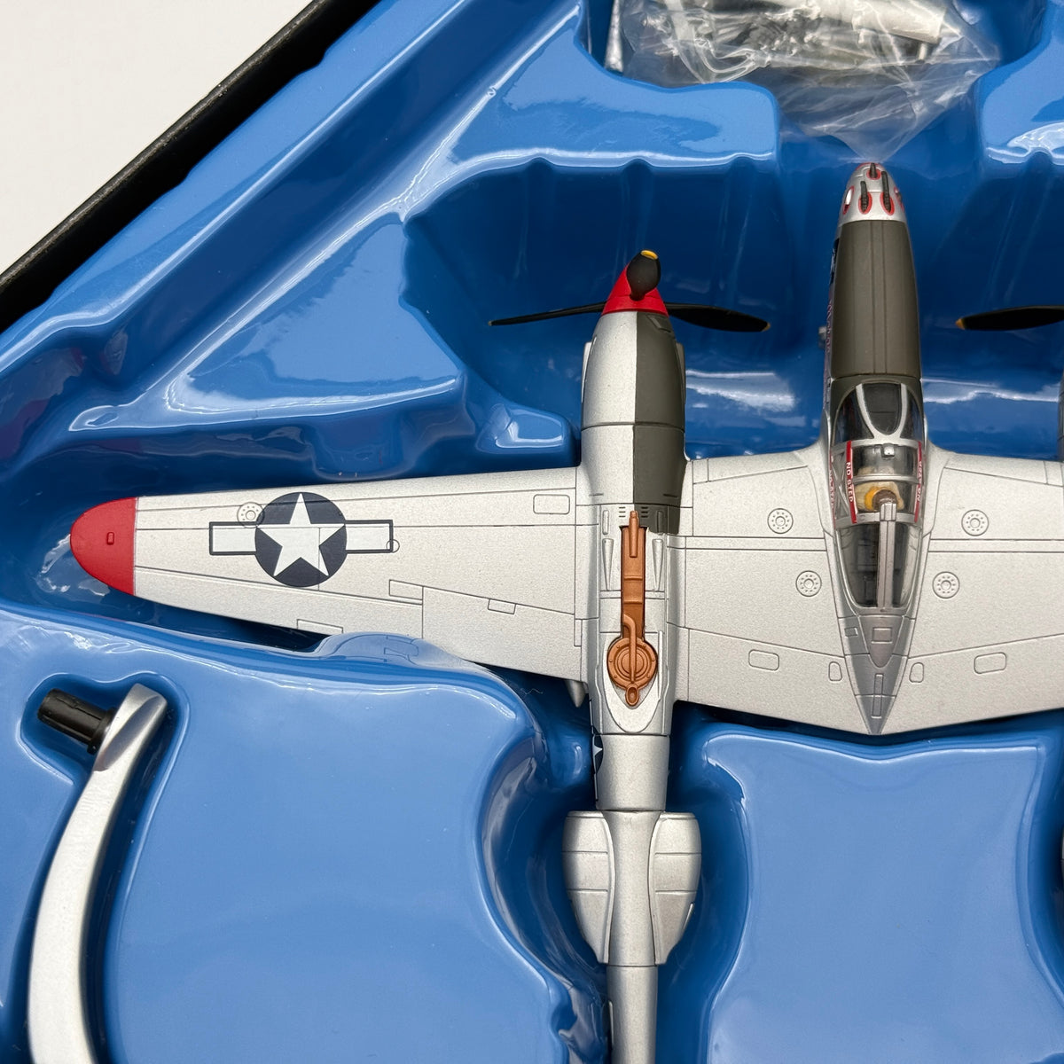 Corgi AA36601 1:72 Lockheed P-38J Lightning USAAF 49th FG 9th FS 42-103993 Marge Richard Bong New Guinea 1942