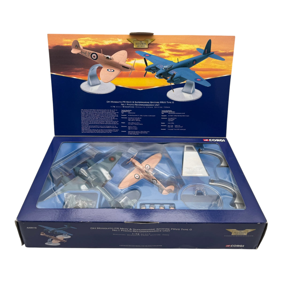 Corgi AA99110 1:72 Mosquito & Spitfire RAF No. 1 PRU Reconnaissance Set Benson