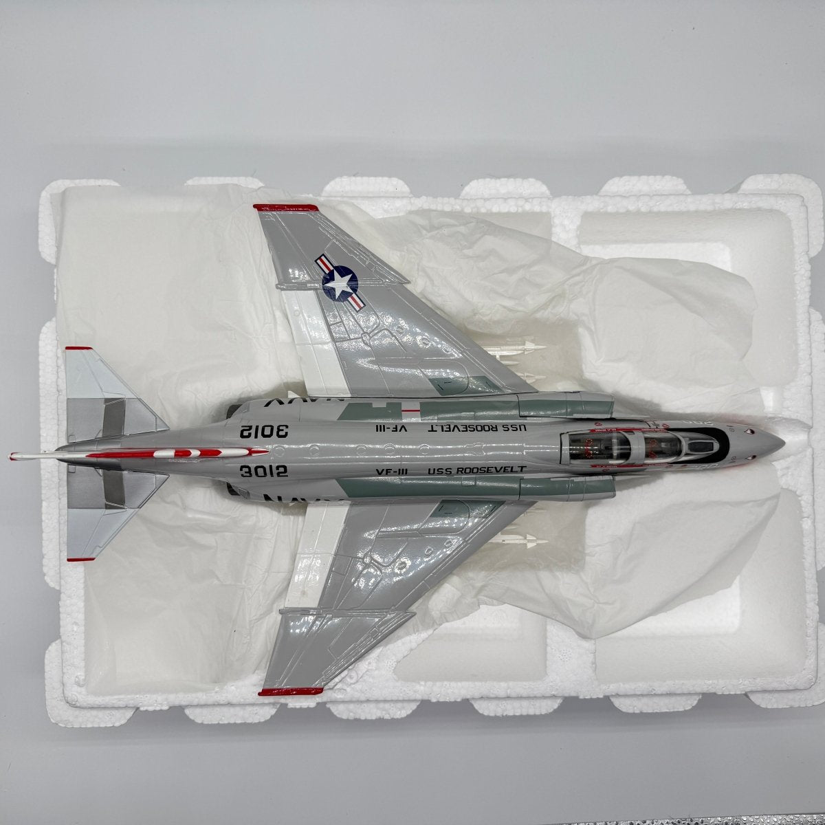 Armour Collection 8004 1:48 F - 4 Phantom U.S. Navy Sundowners VF - 111 - Franklin Mint