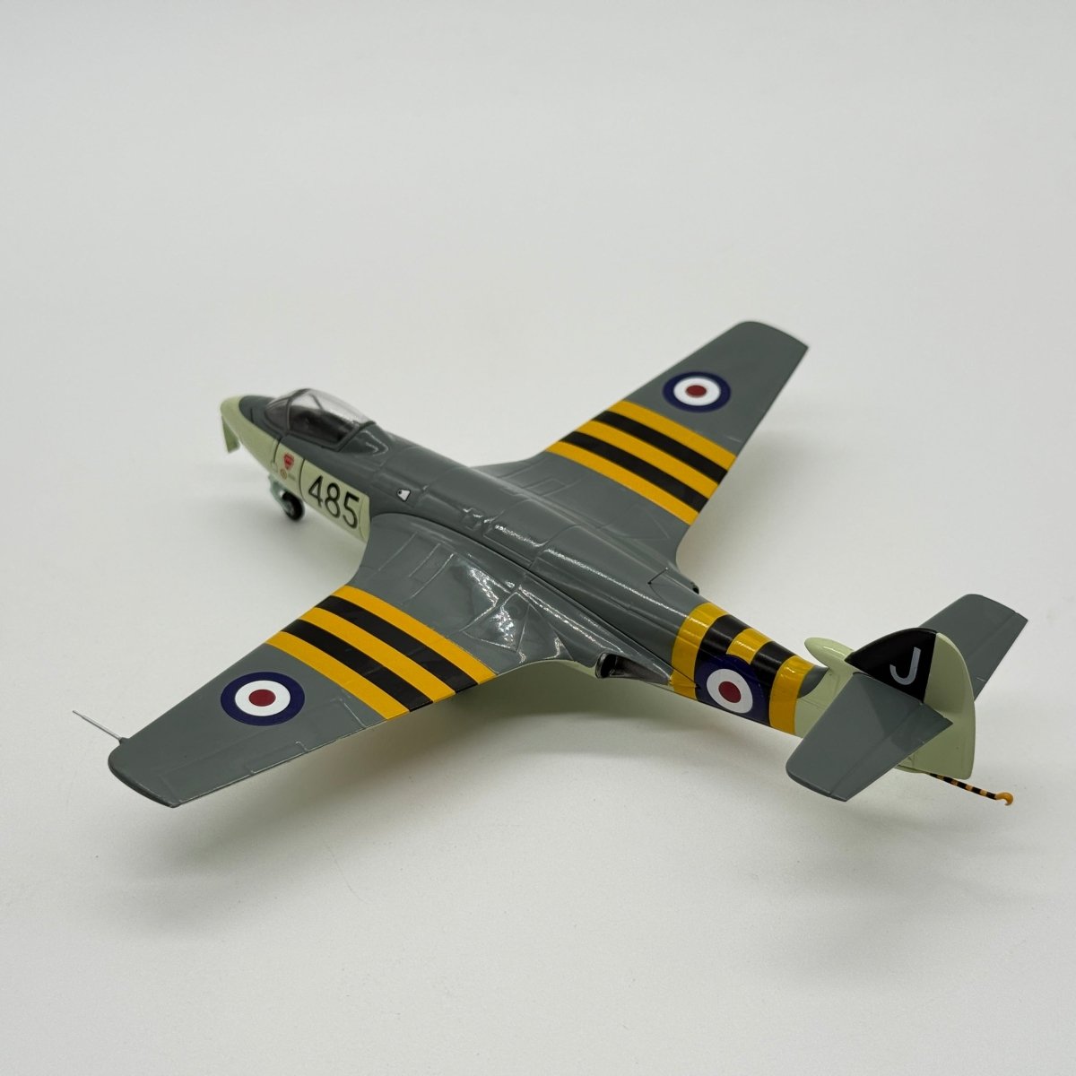 Aviation 72 AV72-23002 1:72 Hawker Sea Hawk FGA.6 RN No.899 NAS XE364 HMS Eagle Suez Crisis 1956 - Aviation 72