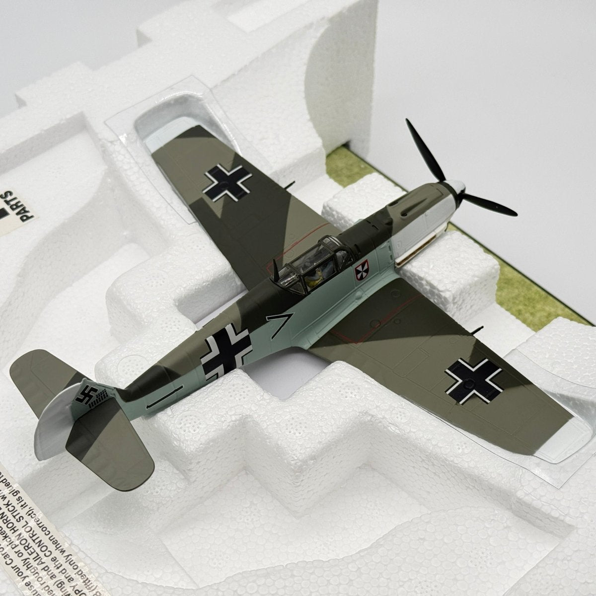 Carousel 1 7103 1:48 Messerschmitt Bf 109E Franz von Werra JG 3 - Carousel 1