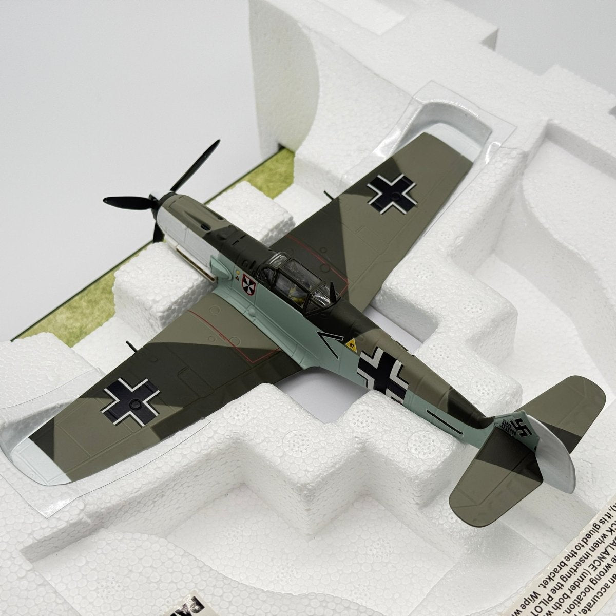 Carousel 1 7103 1:48 Messerschmitt Bf 109E Franz von Werra JG 3 - Carousel 1