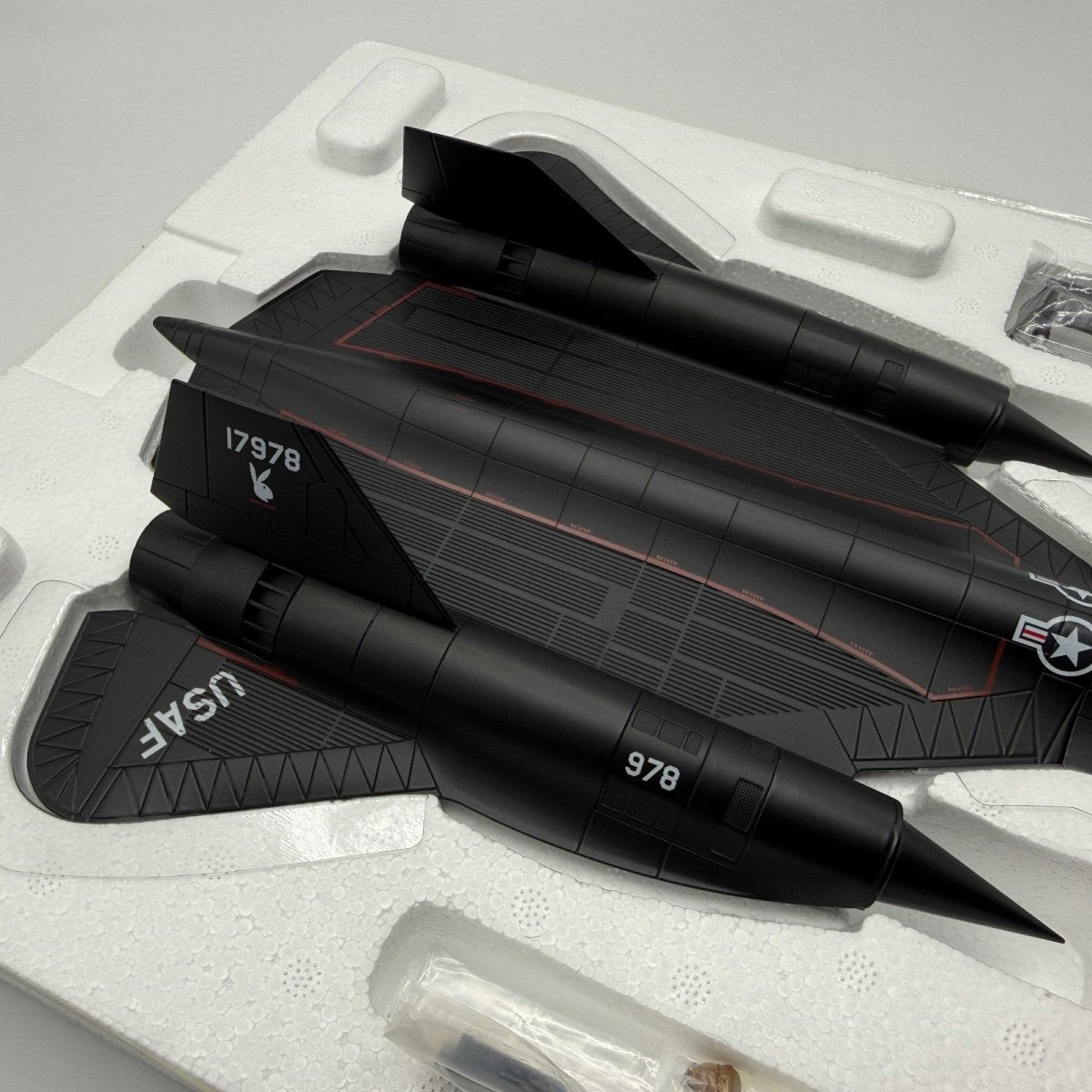 Century Wings 1:72 Lockheed SR71A Blackbird USAF Rapid Rabbit Kadena CW001641 - Century Wings